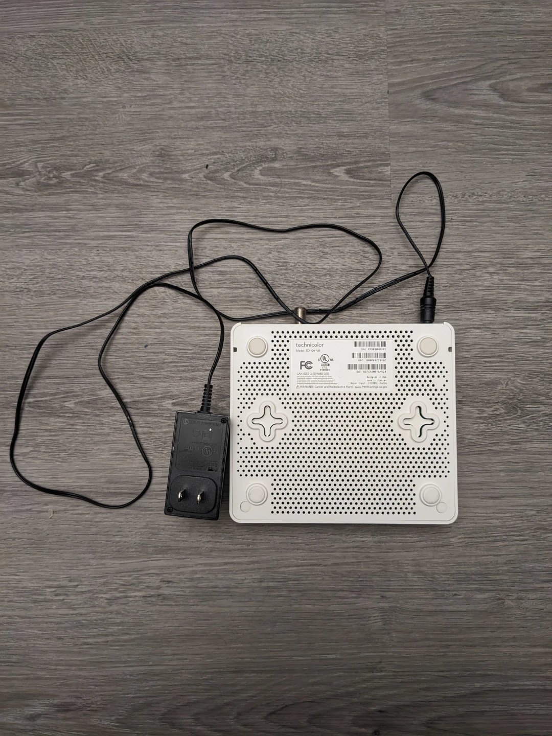 Technicolor White Modem/Router with Power Adapter - photo 2