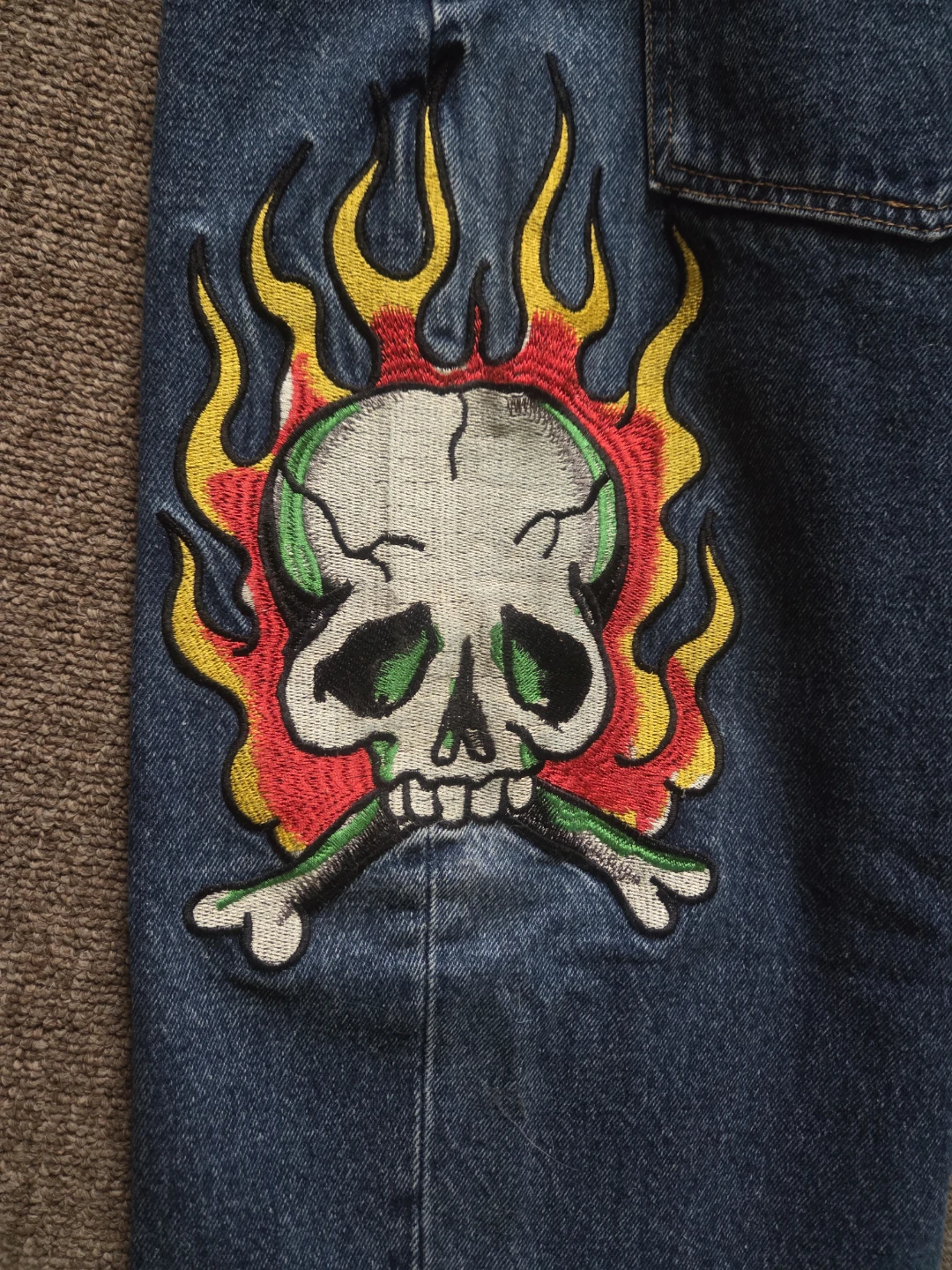 Ed Hardy Embroidered Skull and Snake Jeans - size 38 - photo 4