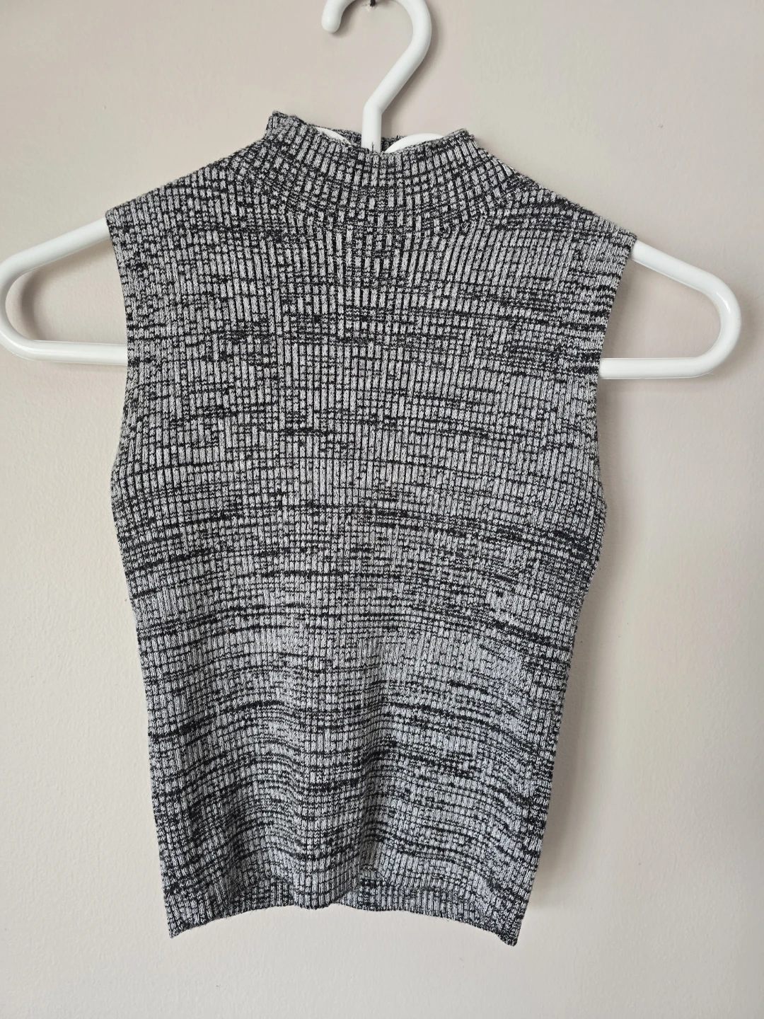 J.O.Y NYC Women's Sleeveless Mock Neck Top Size S