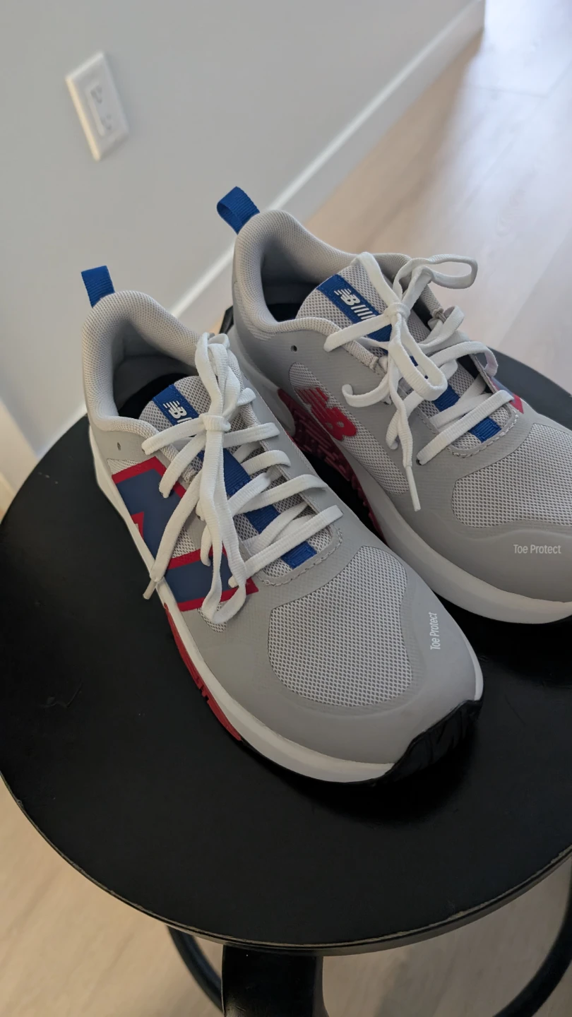 Brand New Boys 5.5 New Balance Runners