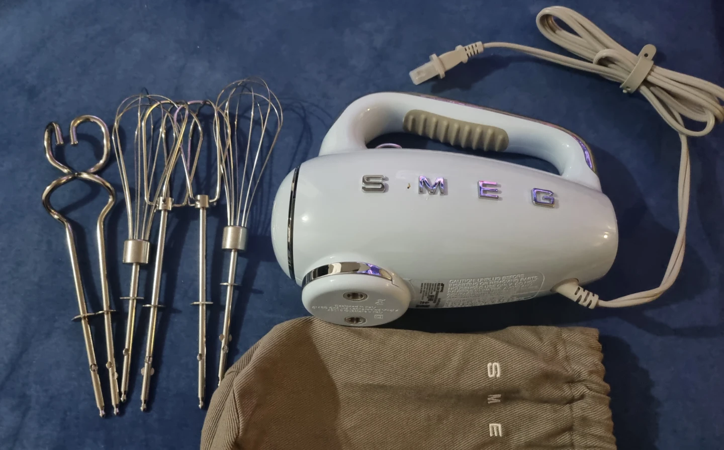 Smeg Hand Mixer with Attachments - photo 2