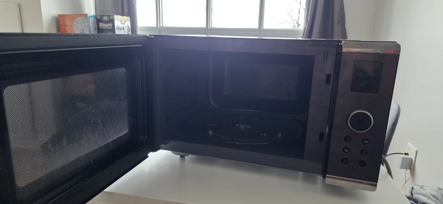 Paderno 1.6 cu. ft. Microwave Oven with Even-Heat Inverter - photo 2