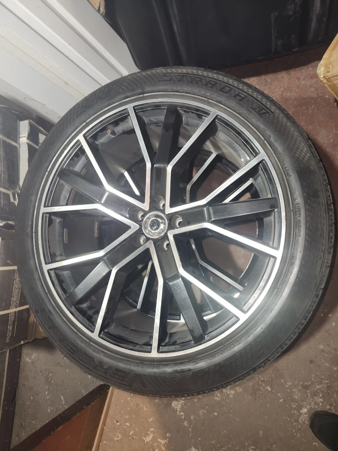 Audi Q7 Alloy Wheel - photo 2