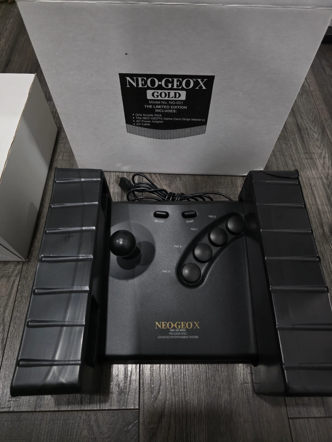 SNK Neo Geo X Gold Limited Edition - photo 2