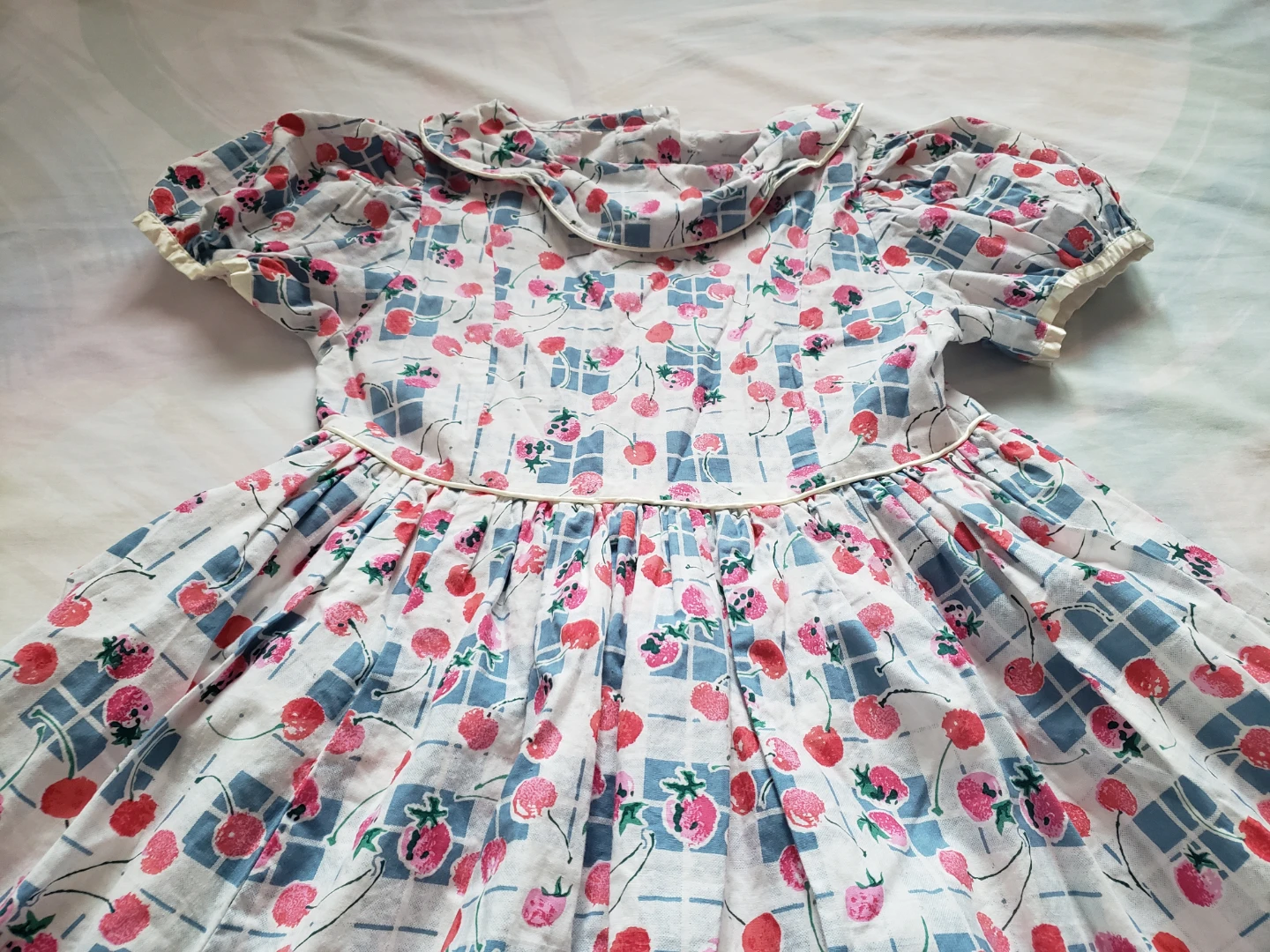 Vintage Cherry Print Girl's Dress - photo 3