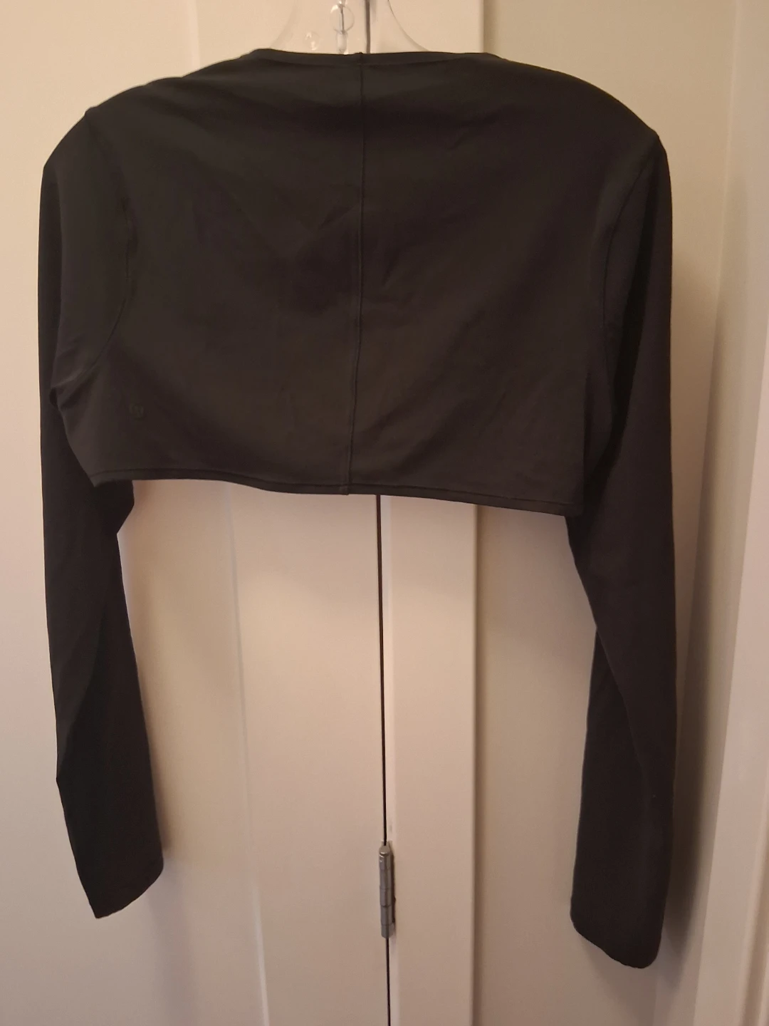 Lululemon Black Bolero Cropped Long Sleeve Top Size 14 - photo 5