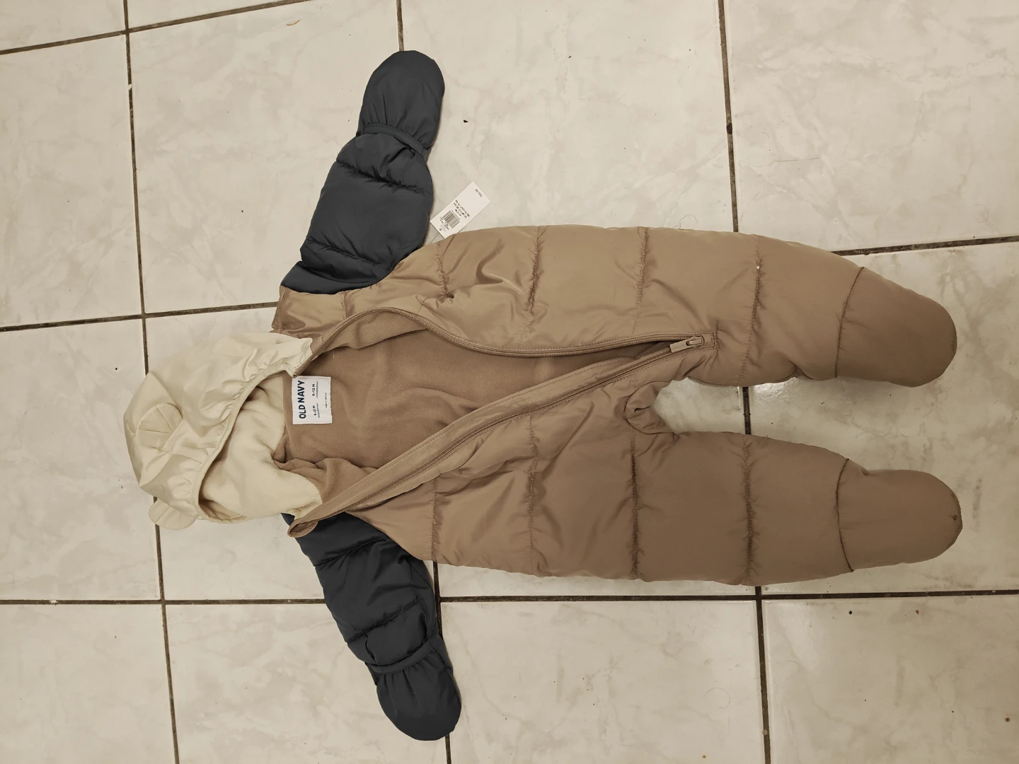 Old Navy Snowsuit Bunting 6-12Months - photo 2