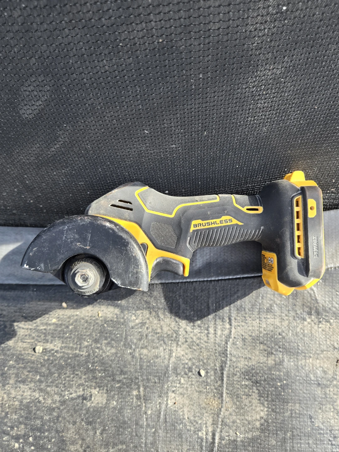 DEWALT Brushless Compact Cut-Off Tool - photo 2