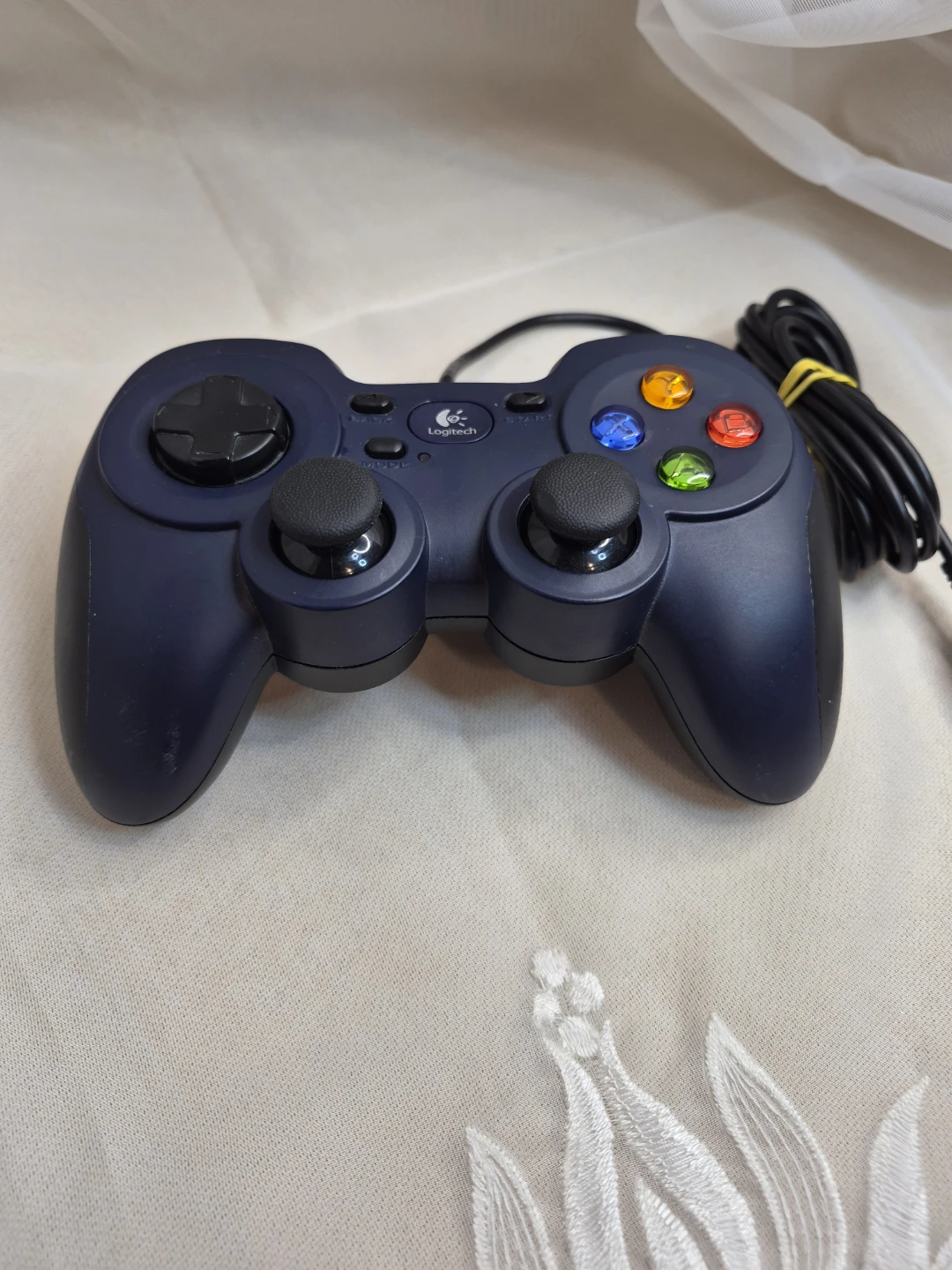 Logitech Gamepad F310 Wired USB Game Controller for PC/Mac - photo 5
