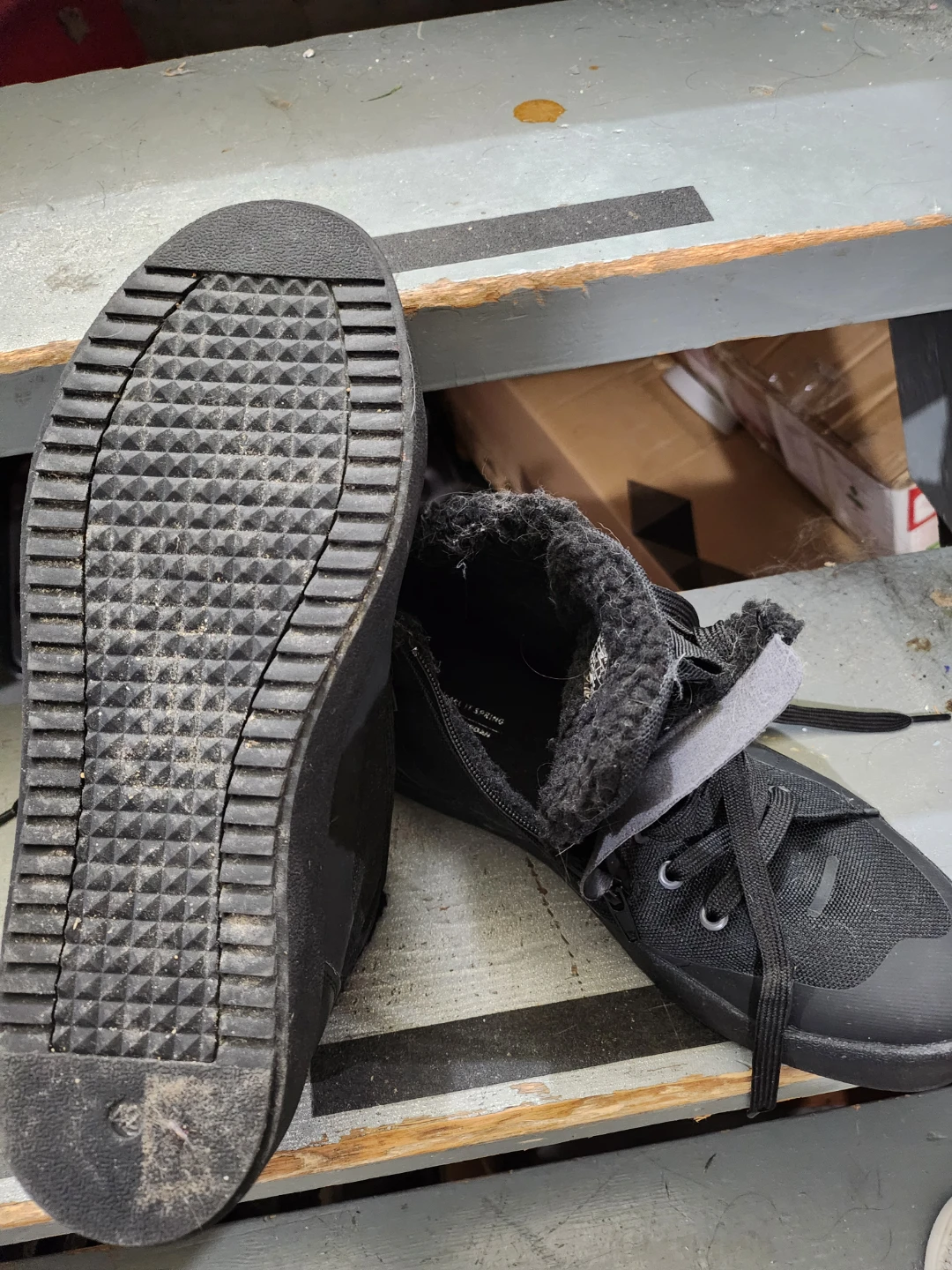 Black Fur Lined Winter Boots 42 - photo 2