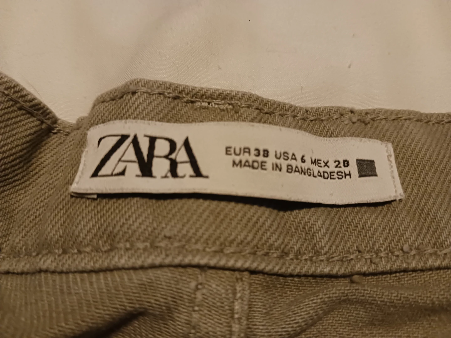 Green Zara High-Waisted Shorts Size 6 - photo 4