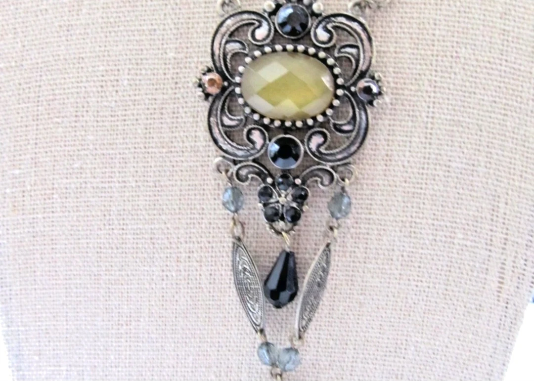 VINTAGE NECLACE FOR SALE - photo 4