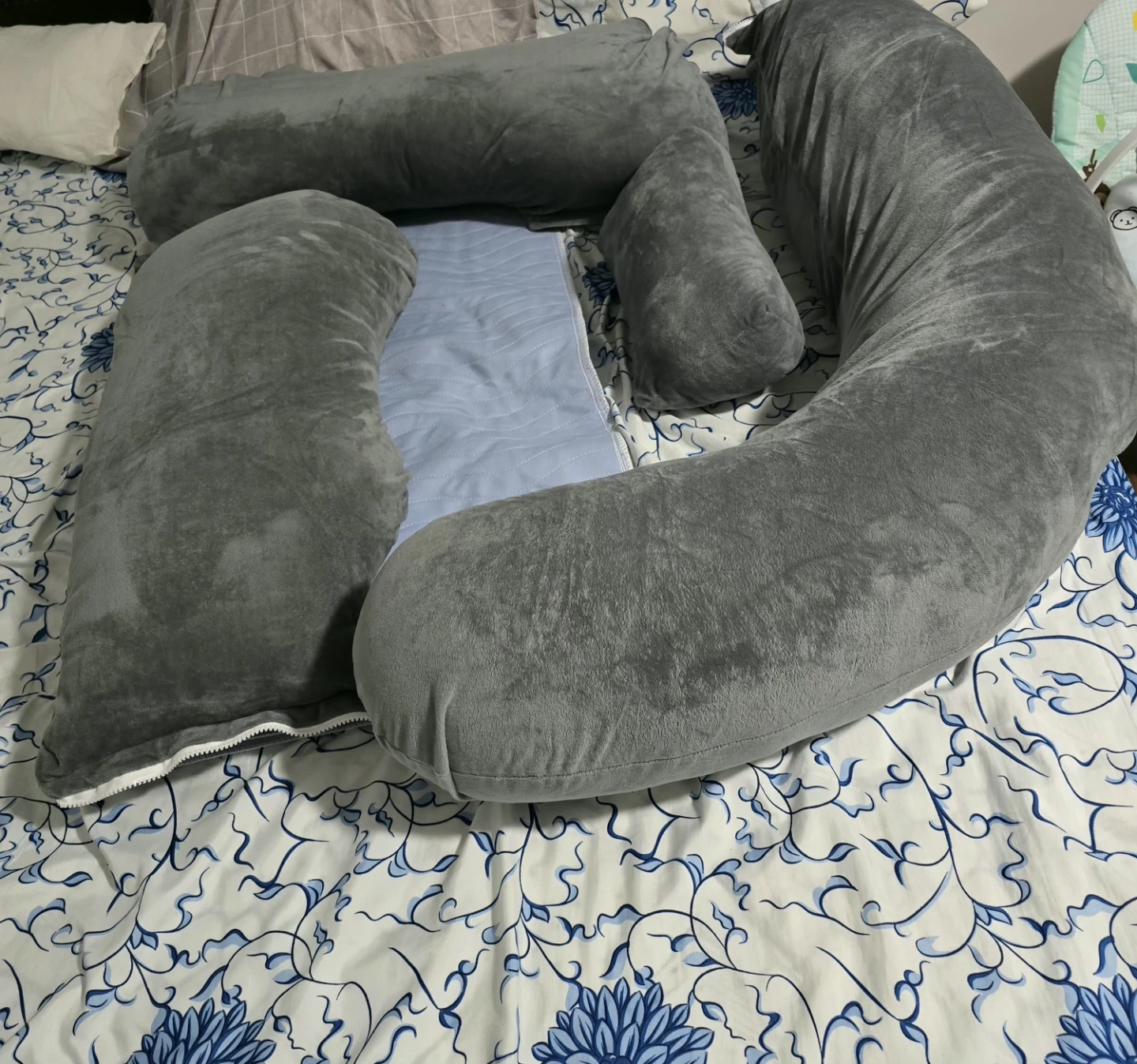 C-Shaped Pregnancy Pillow