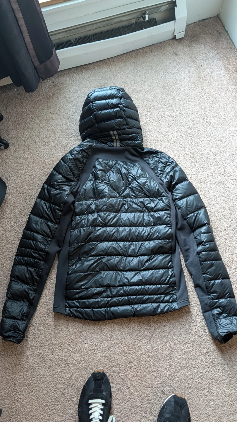 Canada Goose Down Jacket hybridge lite hoodie - photo 2
