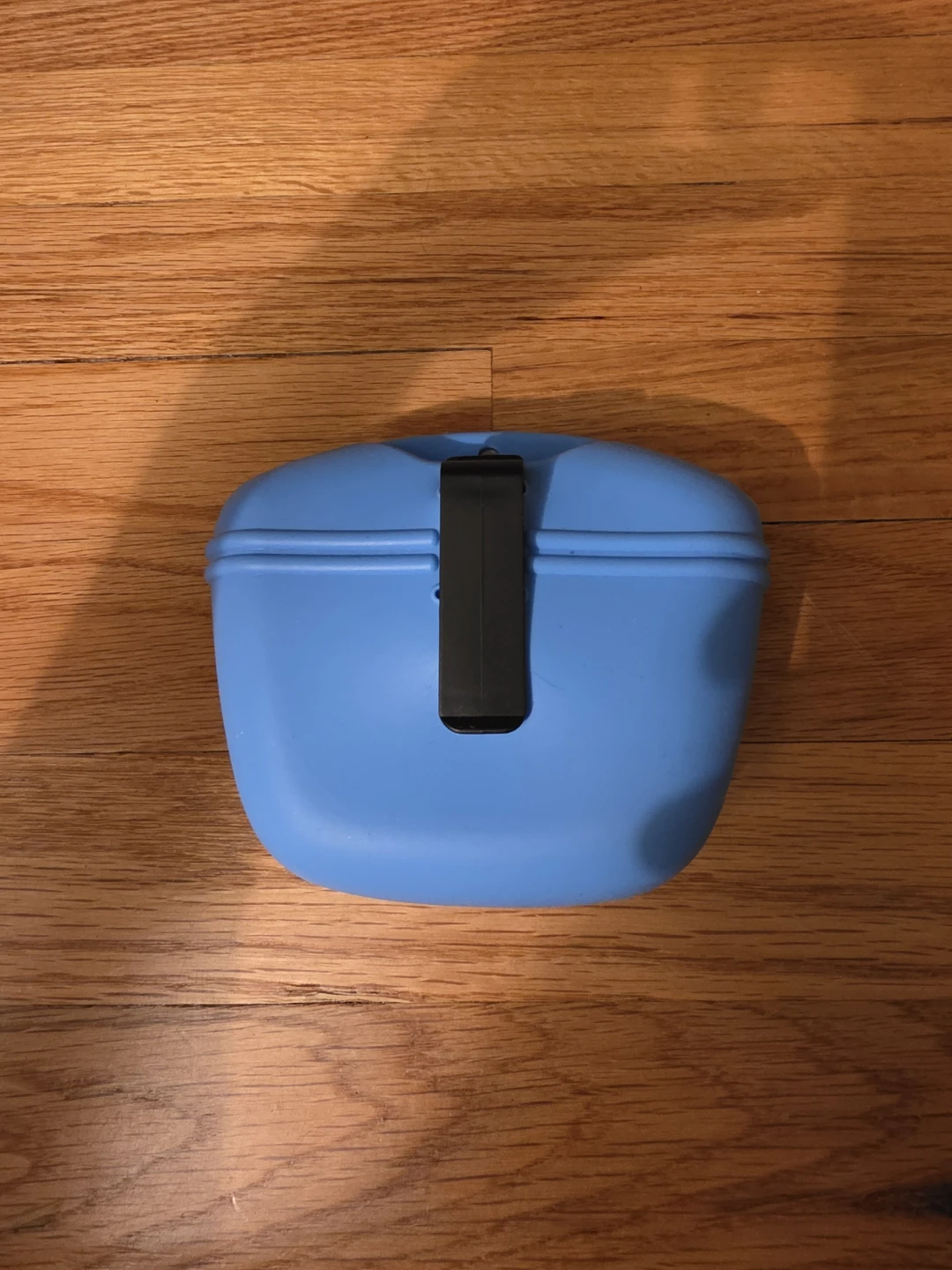 Dog snack pouch with magnetic opening - photo 2