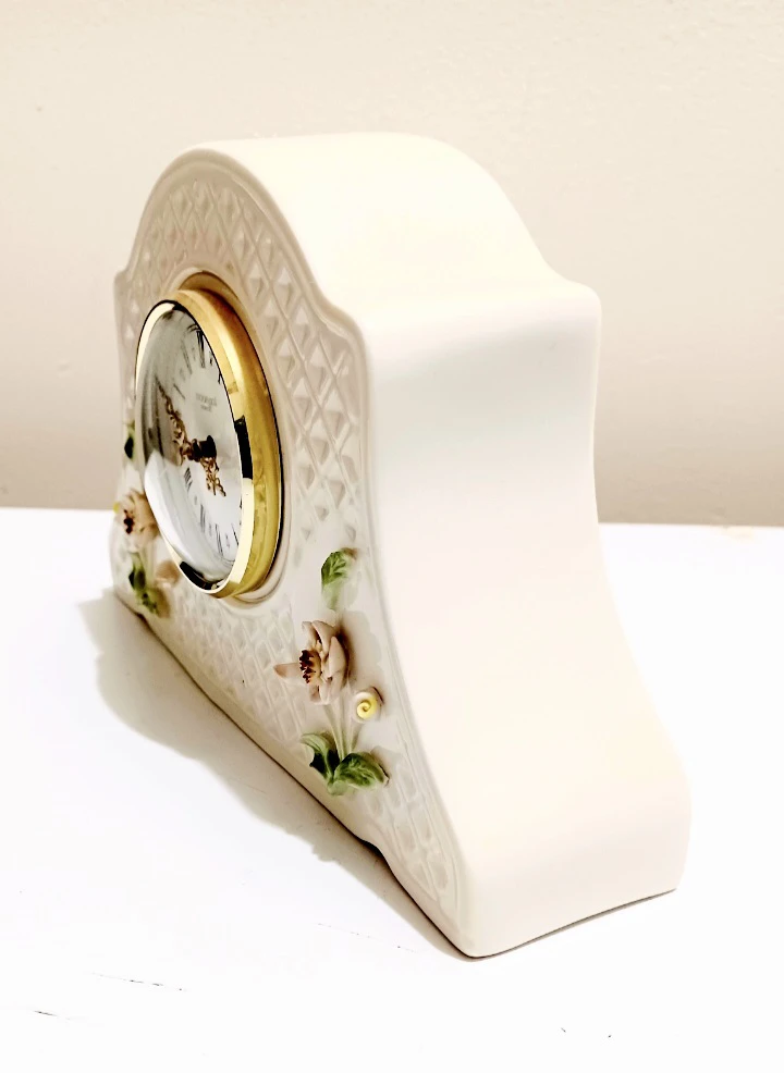 Unique German Hand Painted Dongal Ireland Parian China Clock - photo 4