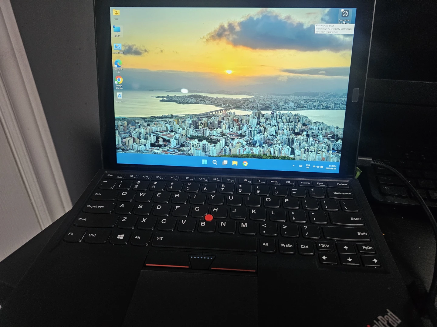 Lenovo ThinkPad X1 Carbon Gen 7 Laptop - photo 5