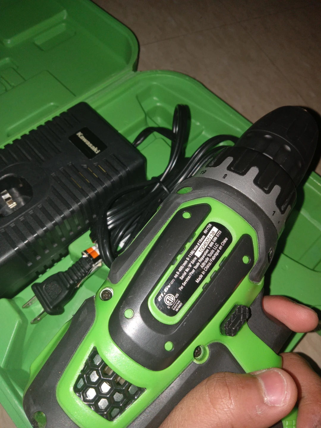 Kawasaki Drill with Case and Charger needs a new battery - photo 4