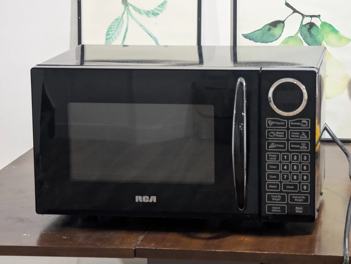 RCA Black Microwave Oven 0.9 cu