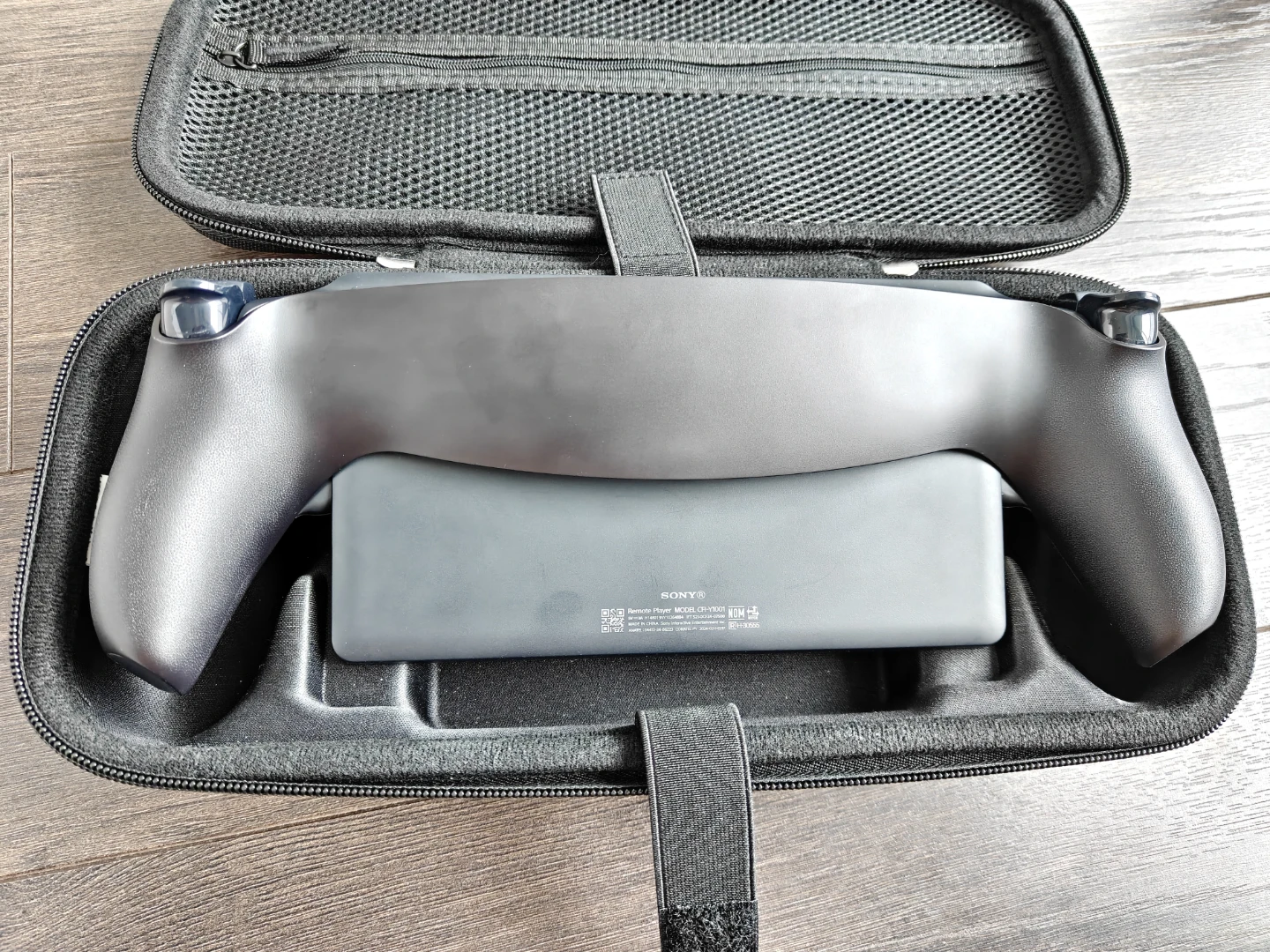 Sony PlayStation Portal Remote Player + Carrying case - photo 3