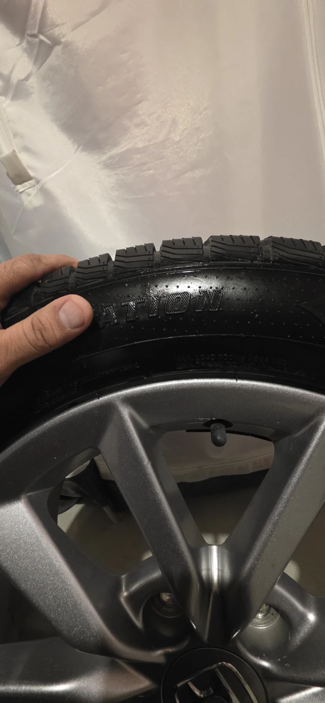 Set of 4 Honda Alloy Wheels with Tires WINTER - photo 4