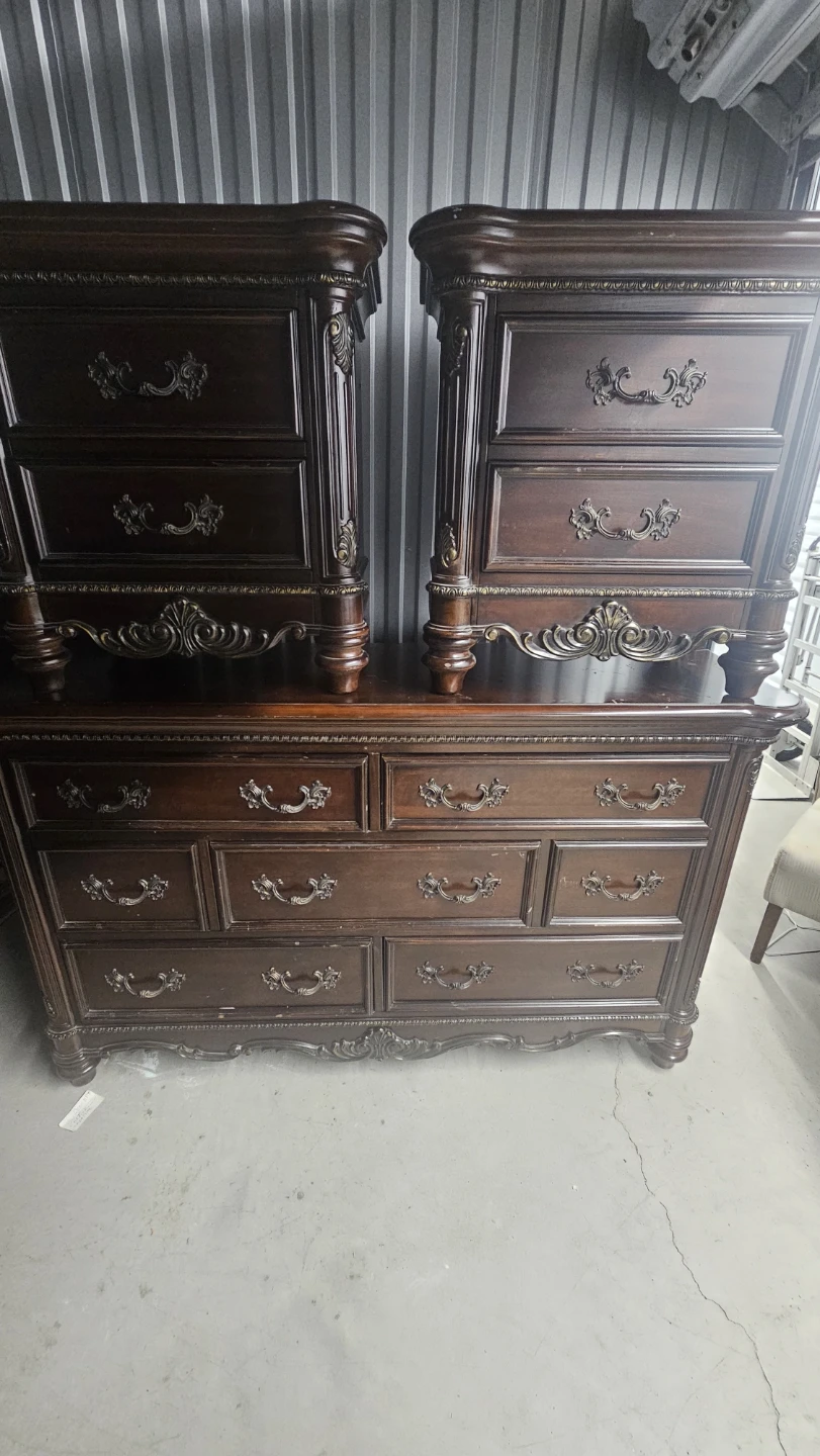 Dark Wood Bedroom Set - KING SIZE