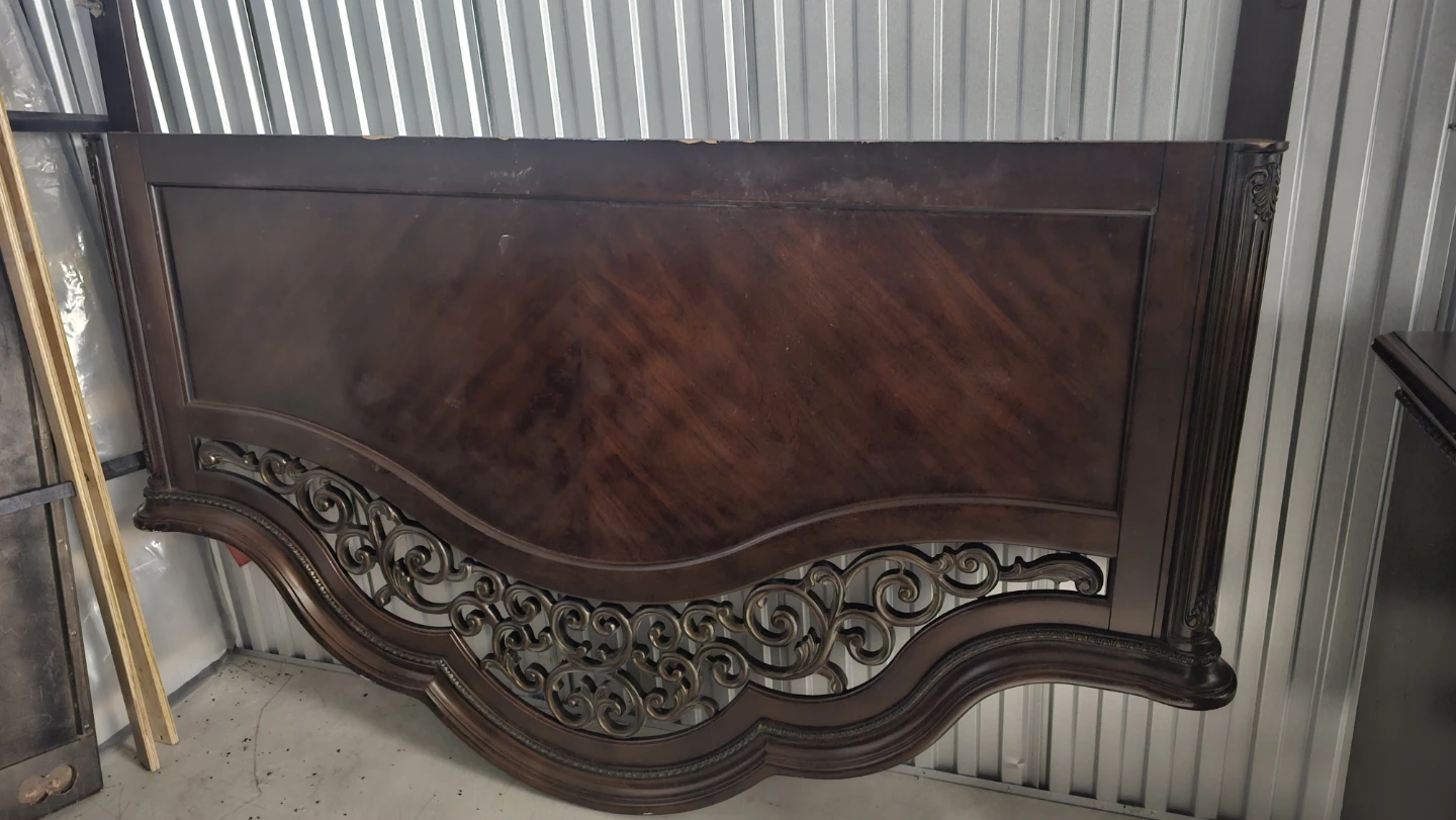 Dark Wood Bedroom Set - KING SIZE - photo 3