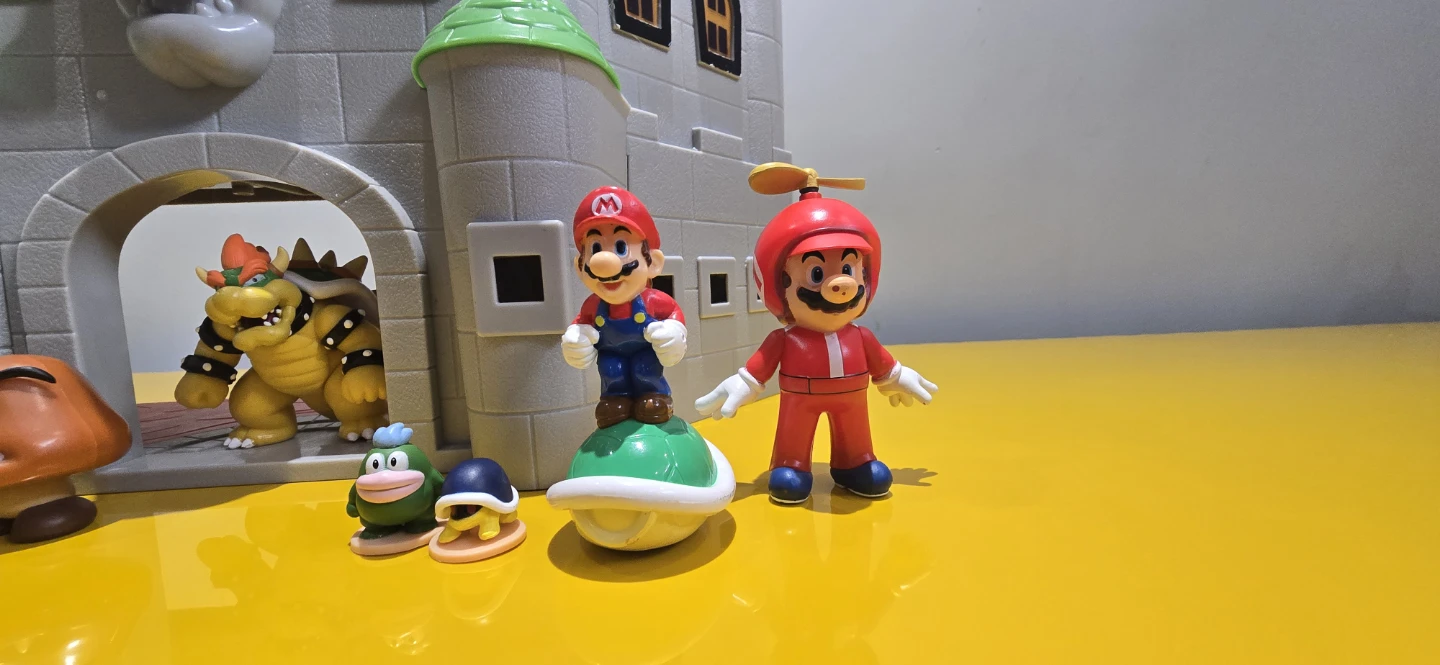 Nintendo Jakks Pacific Bowser Castle Deluxe Playset - photo 3