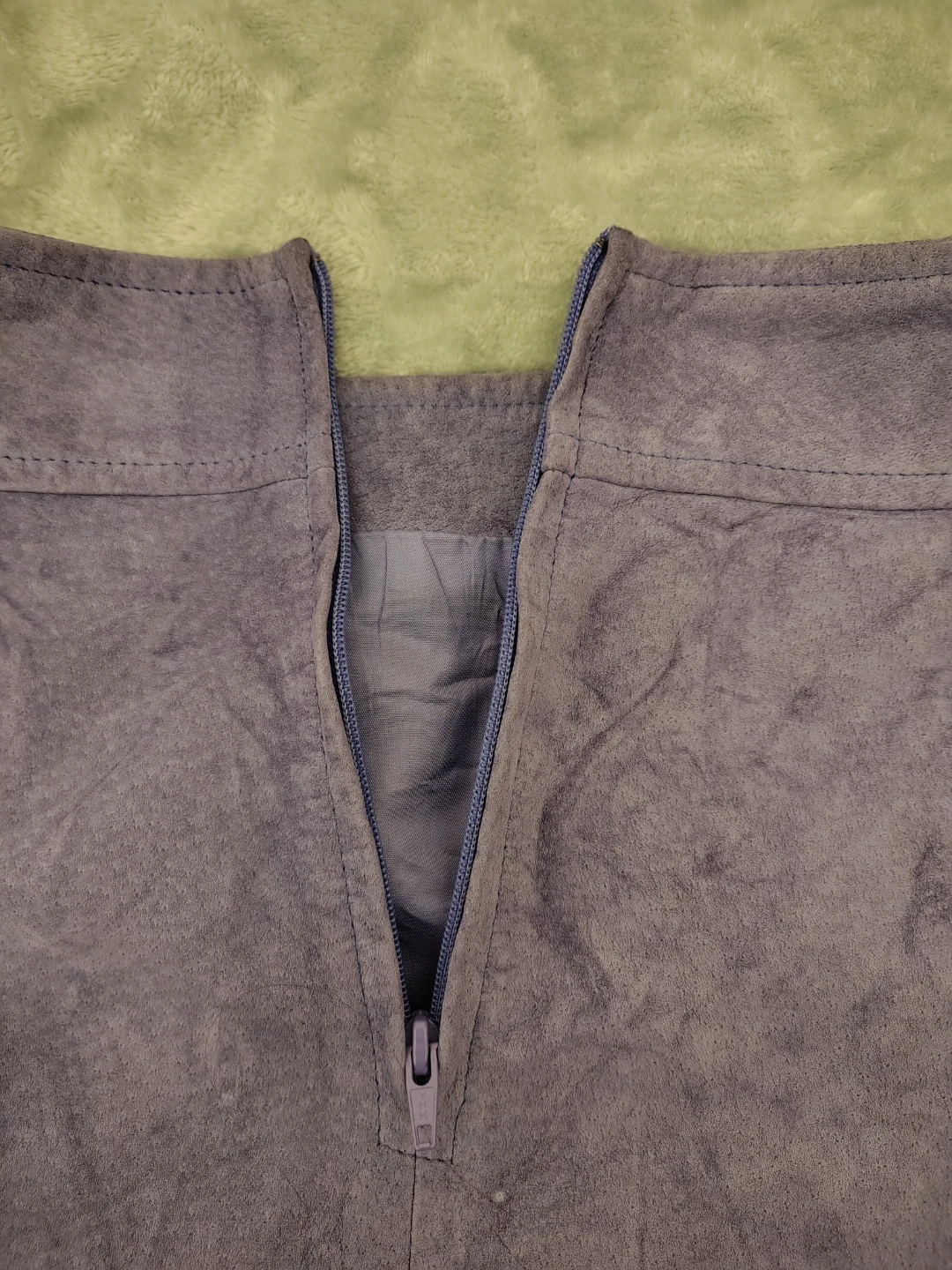 Danier Canada Suede Mini Skirt - Lavender - photo 4