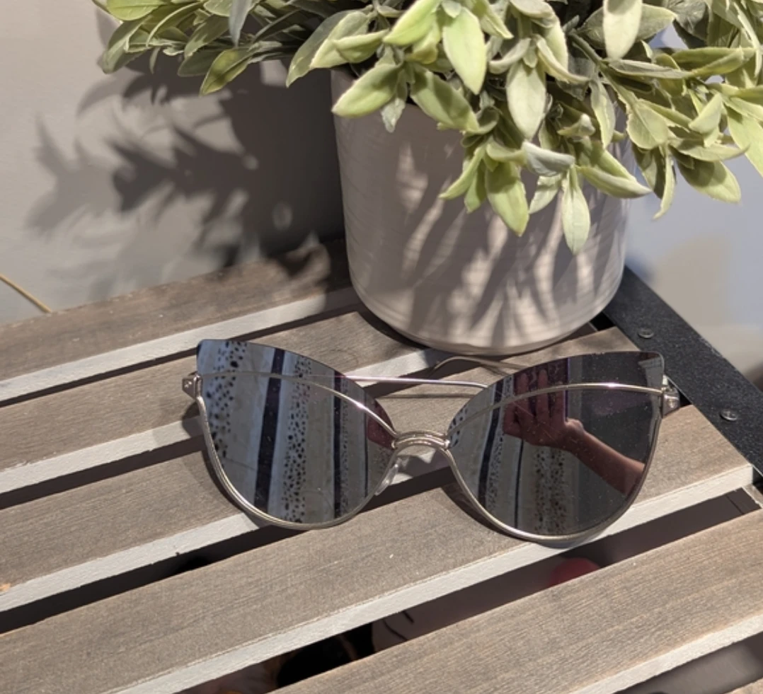 Cat-eye Mirrored Sunglasses