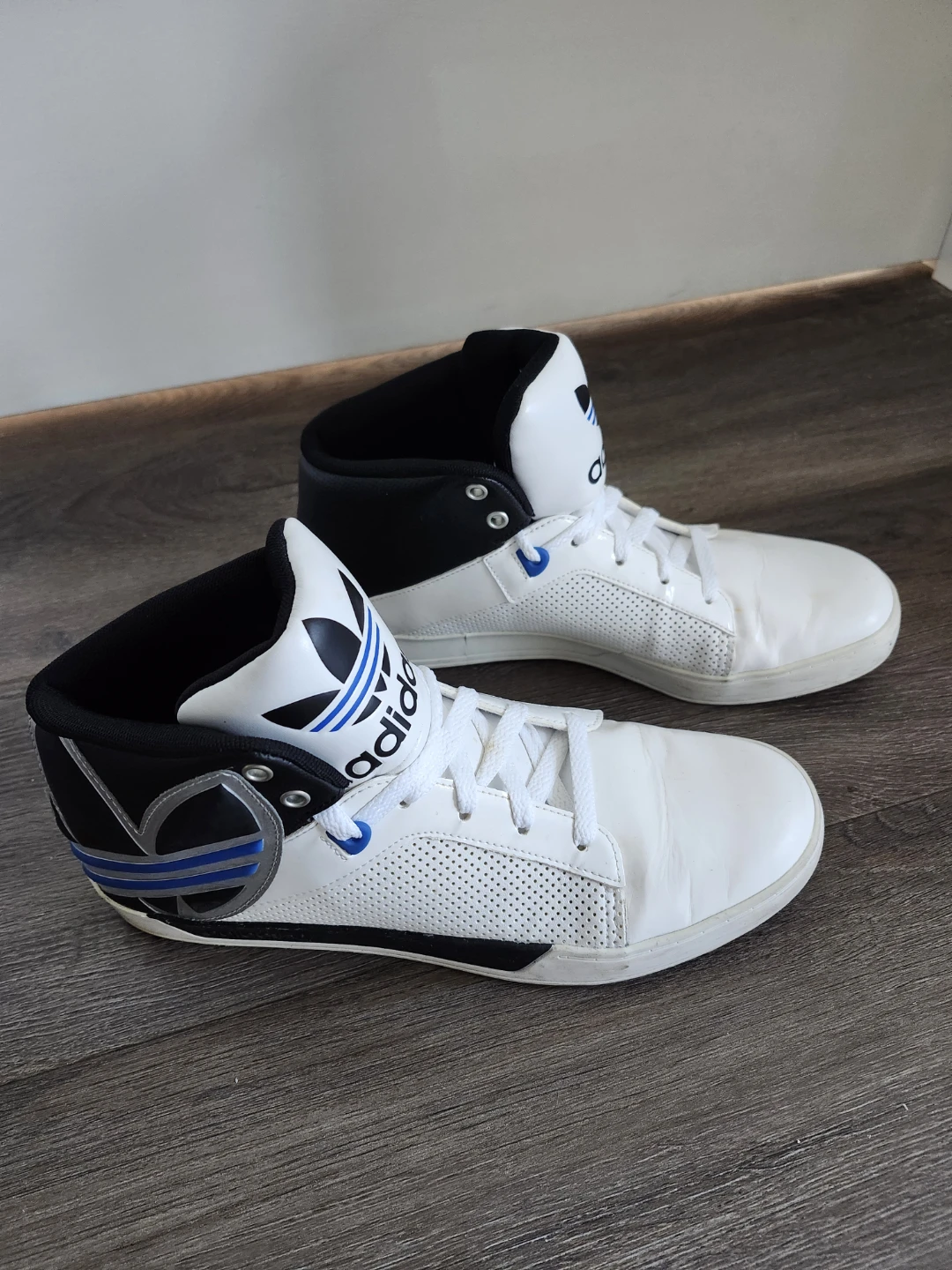 Adidas High Top Sneakers - Mens 8.5 - photo 2