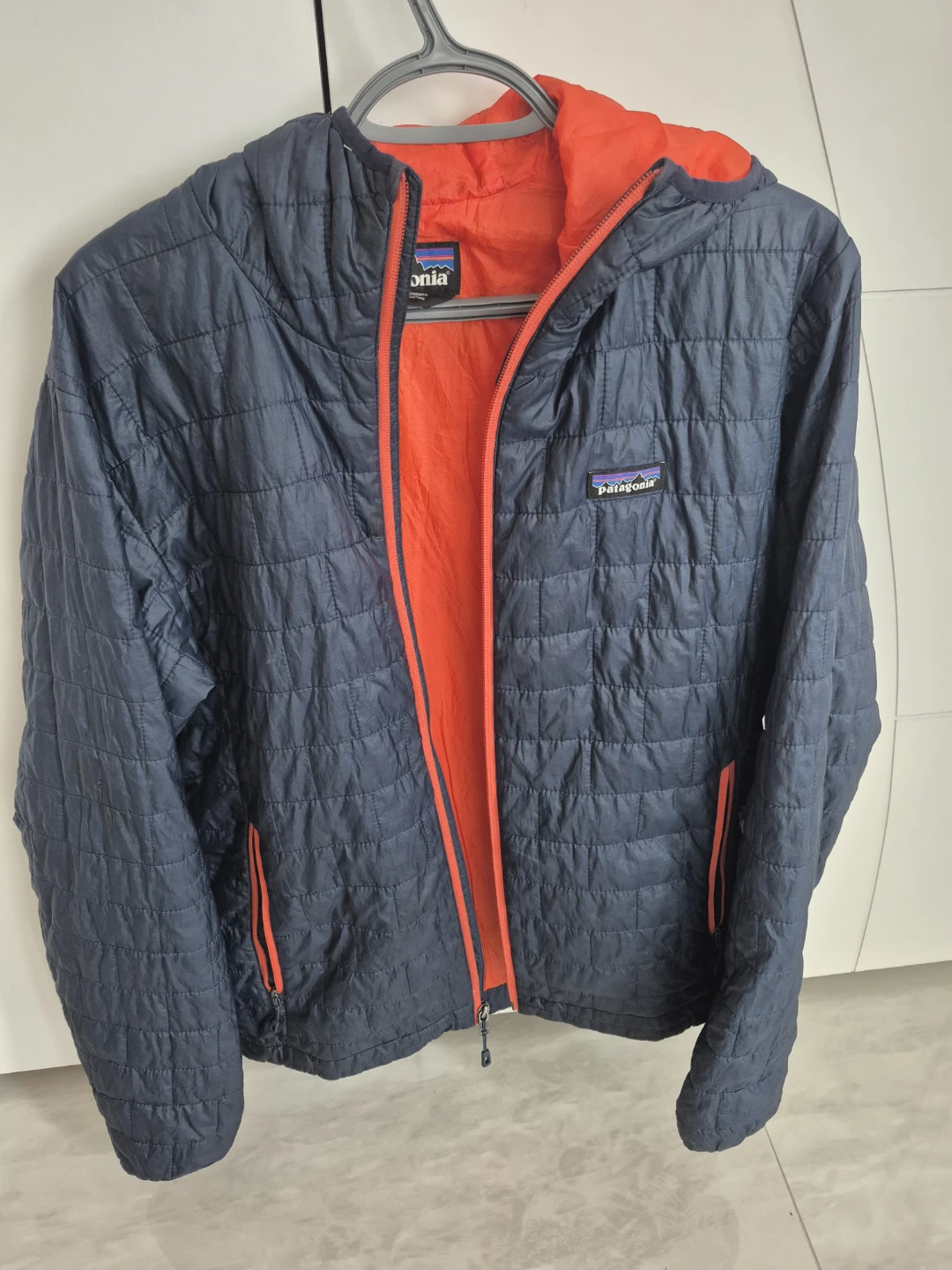 Patagonia Men's Hooded Puffer Jacket - photo 4
