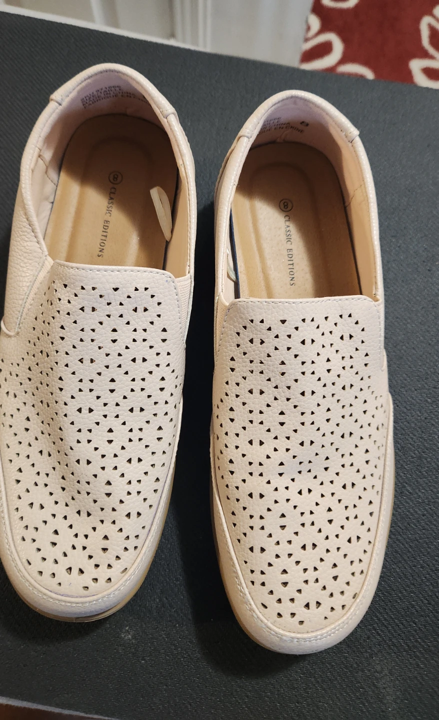 Classic Editions Women's Perforated Slip-On Loafers Size 8