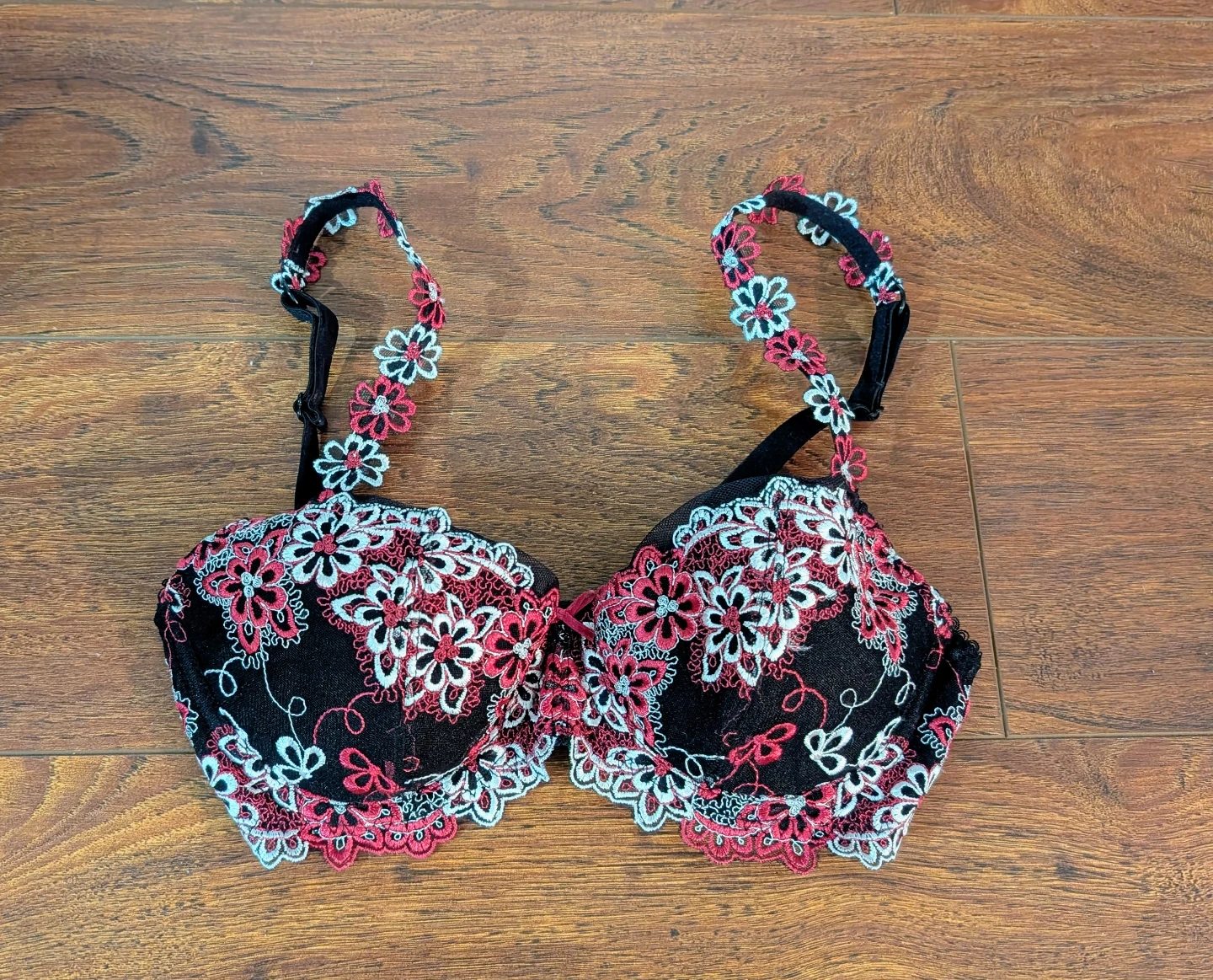 Women's Embroidered Lace Bra
