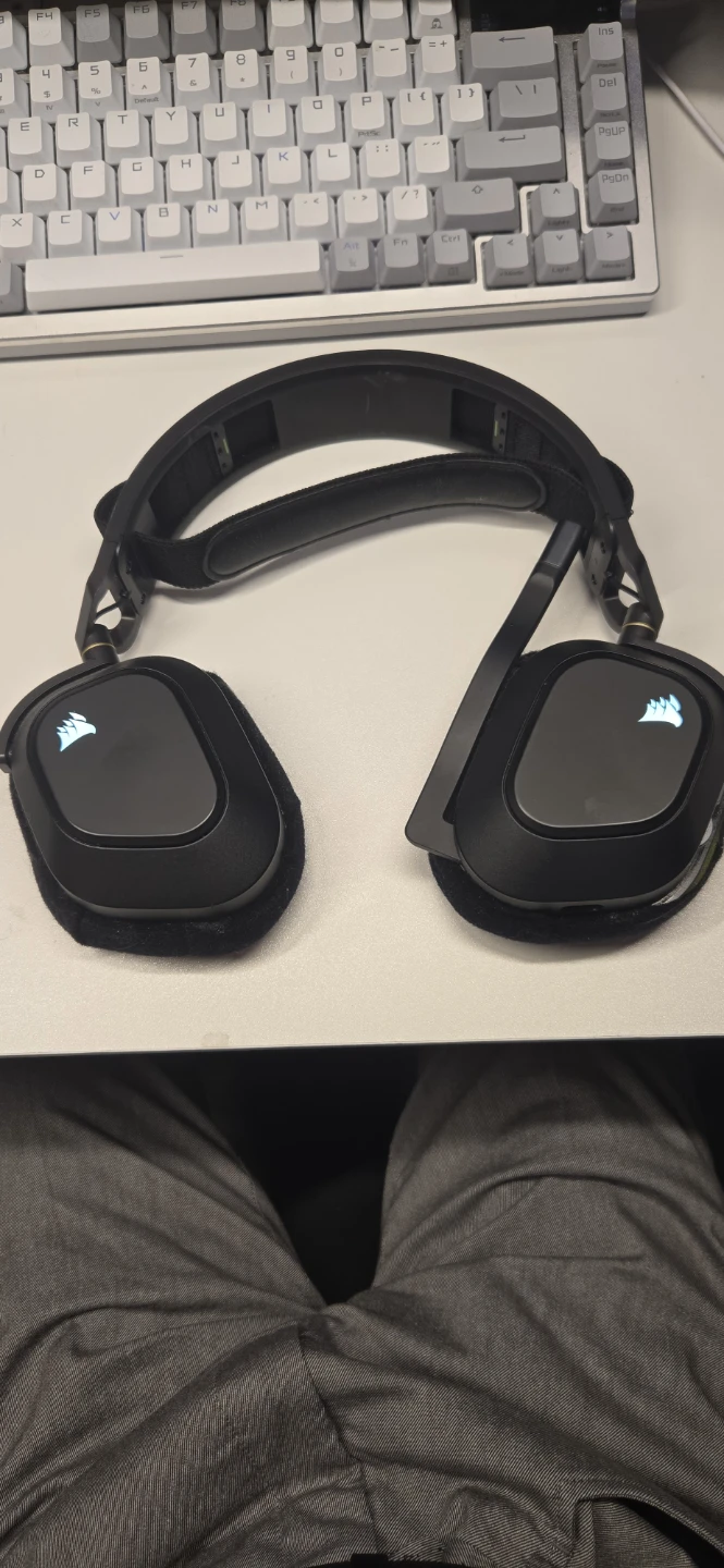 Corsair HS80 Wireless Gaming Headset