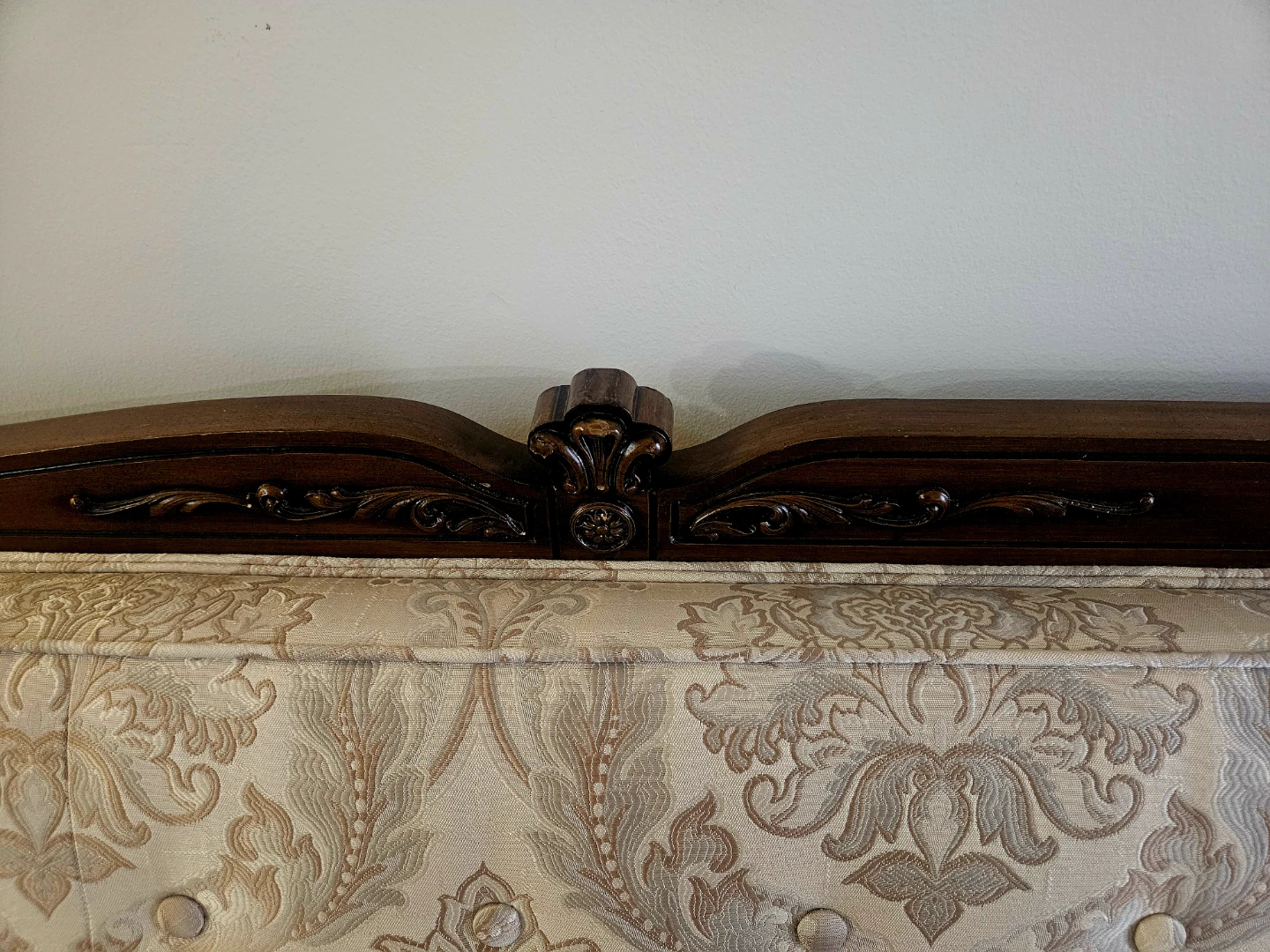 Vintage Sofa - Ornate Wood Frame - photo 2