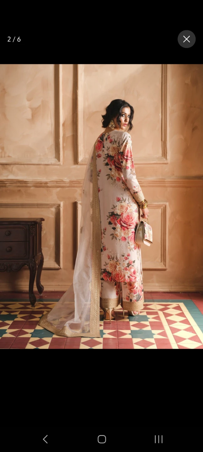 Pakistani Clothes - Floral Print 3-piece Lawn Suit - photo 2