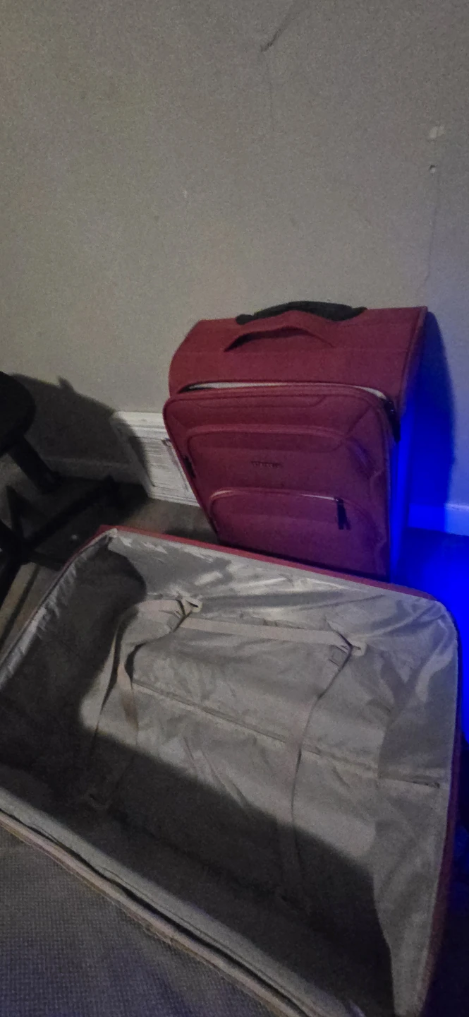 Jetstream 2 Piece Lightweight Spinner Luggage Set - Red - photo 4