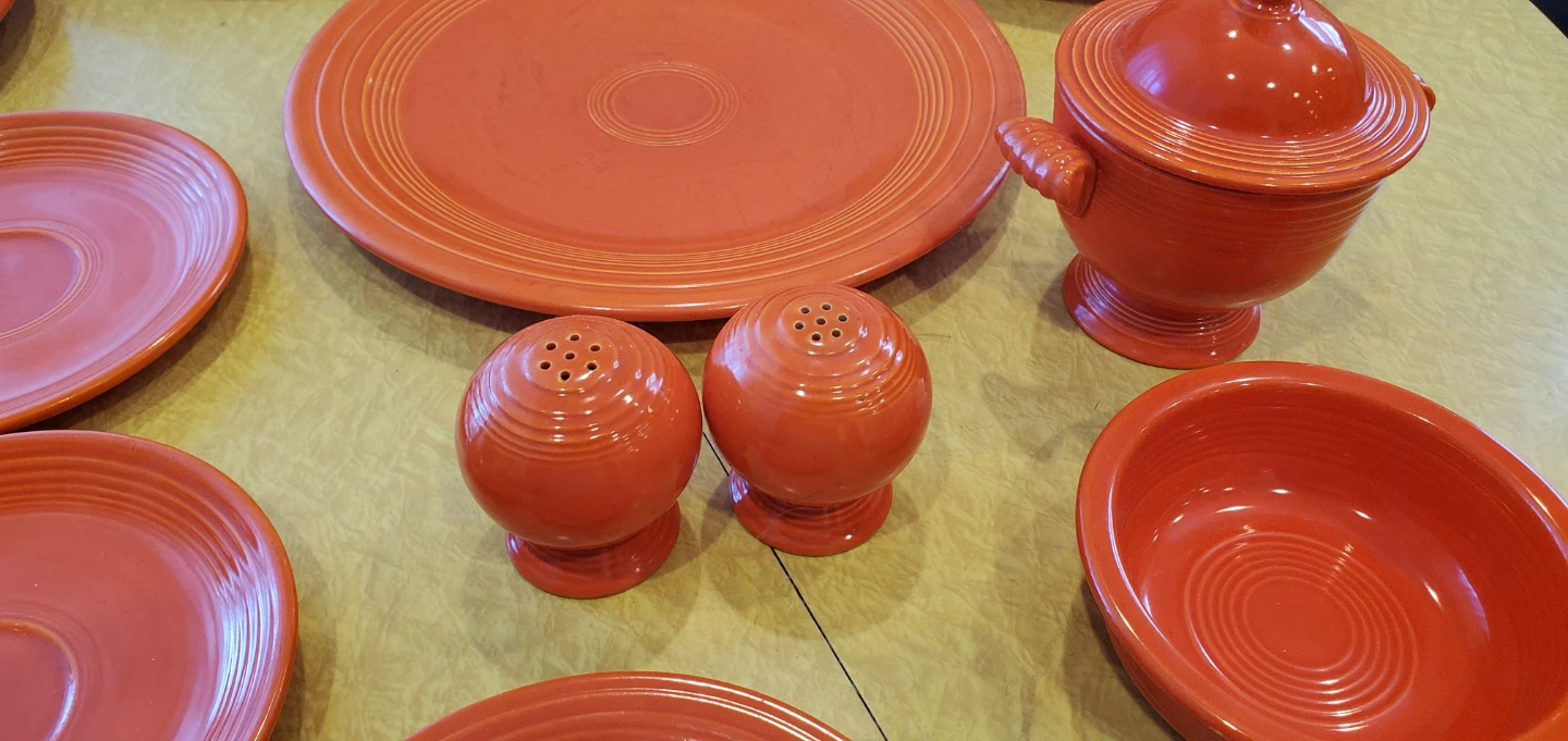 Vintage HLC Fiestaware Salt and Pepper Shakers "Radioactive" Red - photo 3