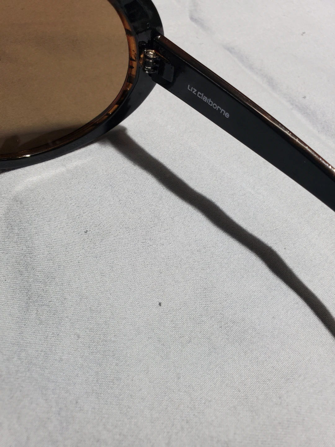 Liz Claiborne Sunglasses - photo 4