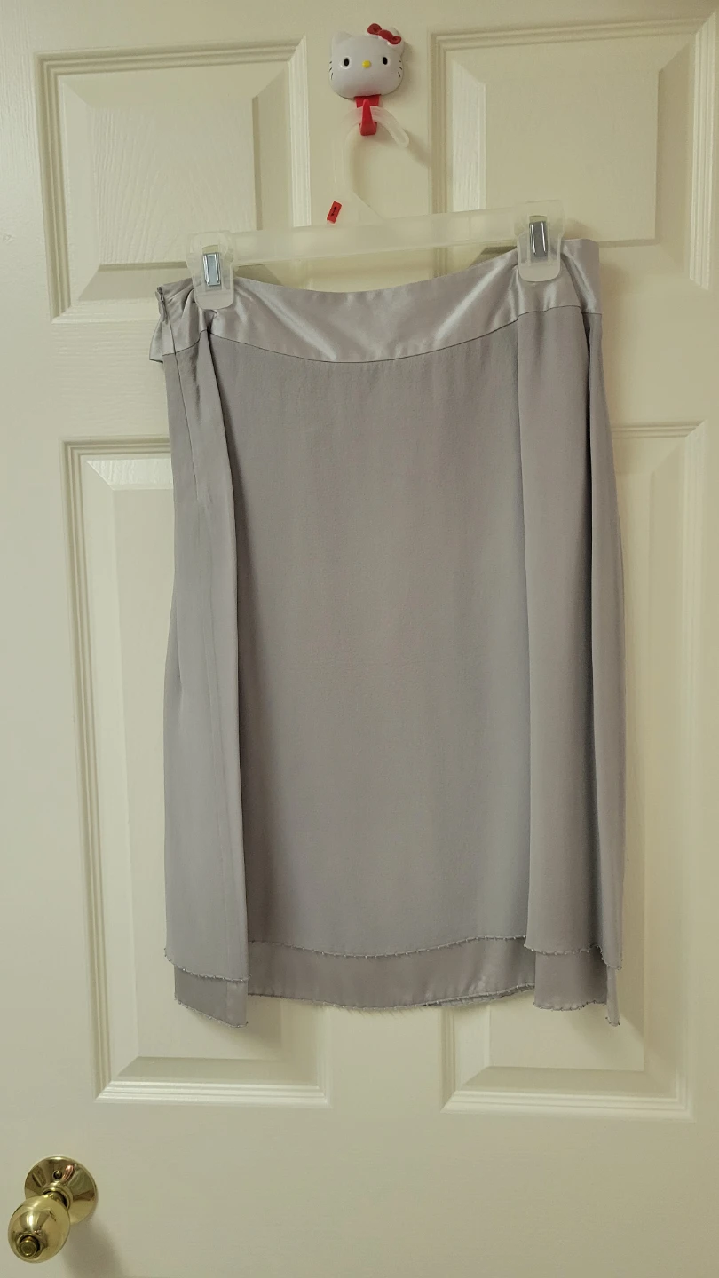 Mac & Jac Grey Silk Wrap Skirt - Size 6 - photo 4