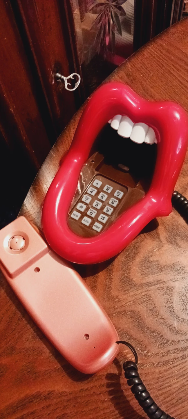 POP ART ROLLING STONES  💋 LIPS SHAPED TELEPHONE - photo 3