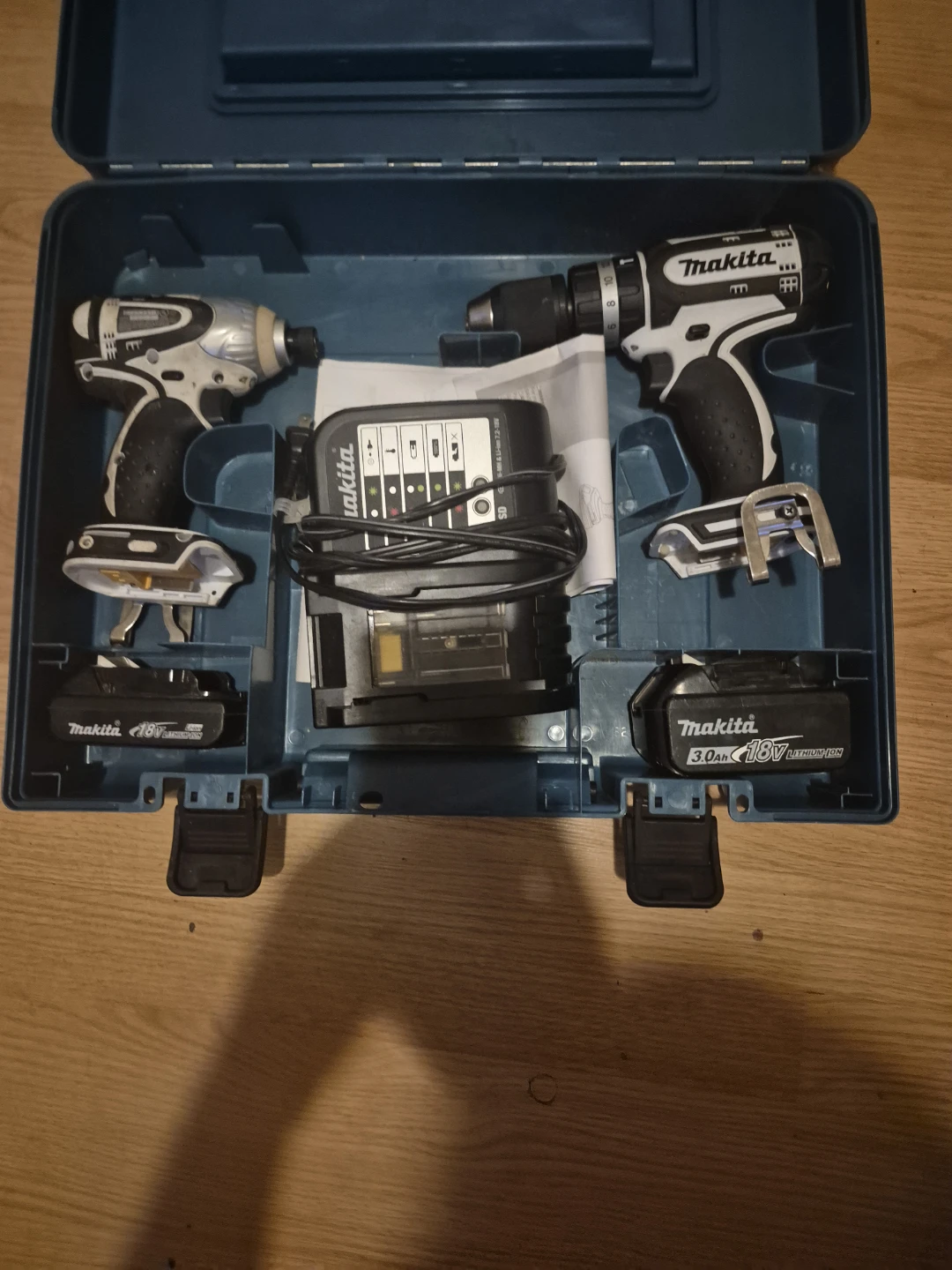 Makita Cordless Drill and Impact Driver Combo Kit