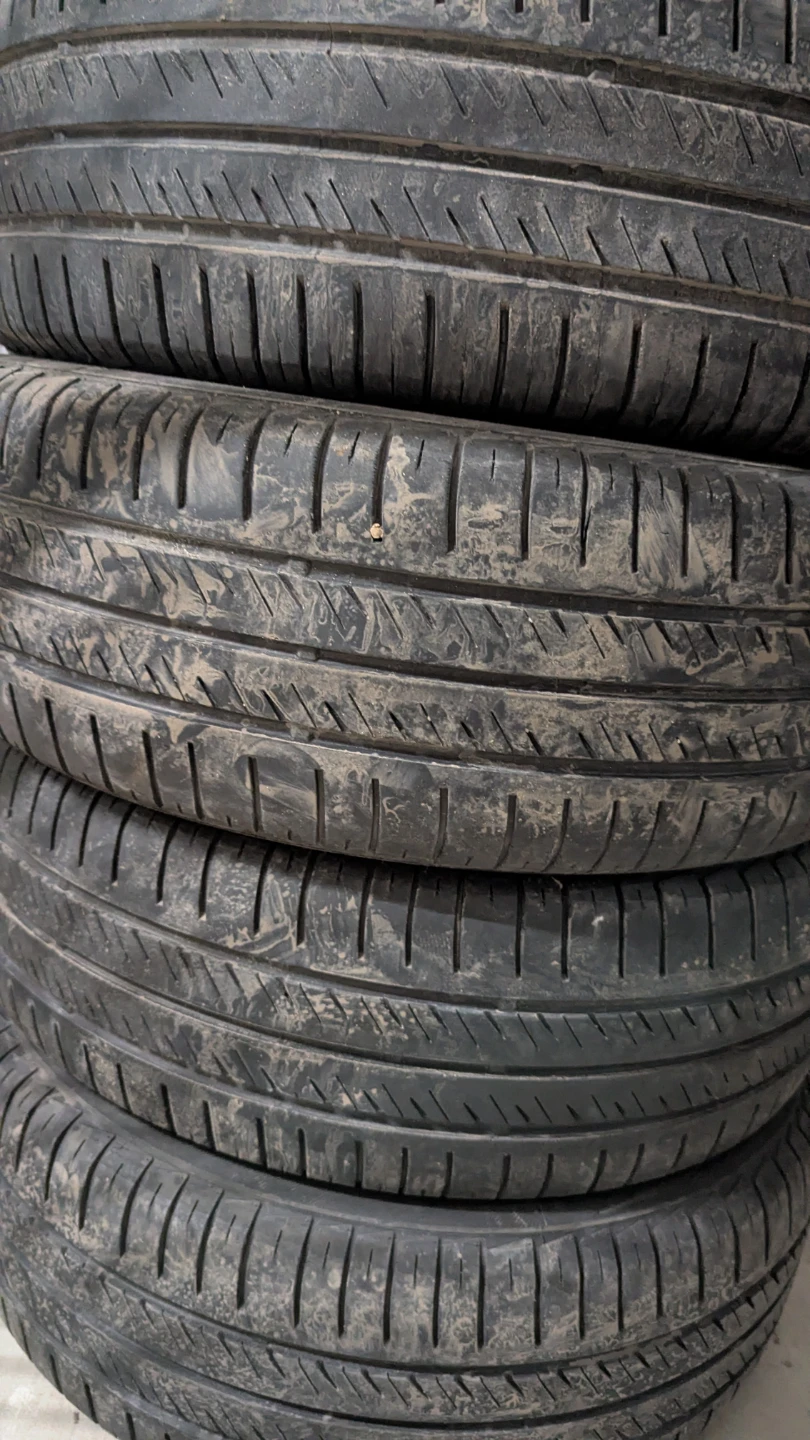 Set of 4 Tires and 2 Rims - photo 4
