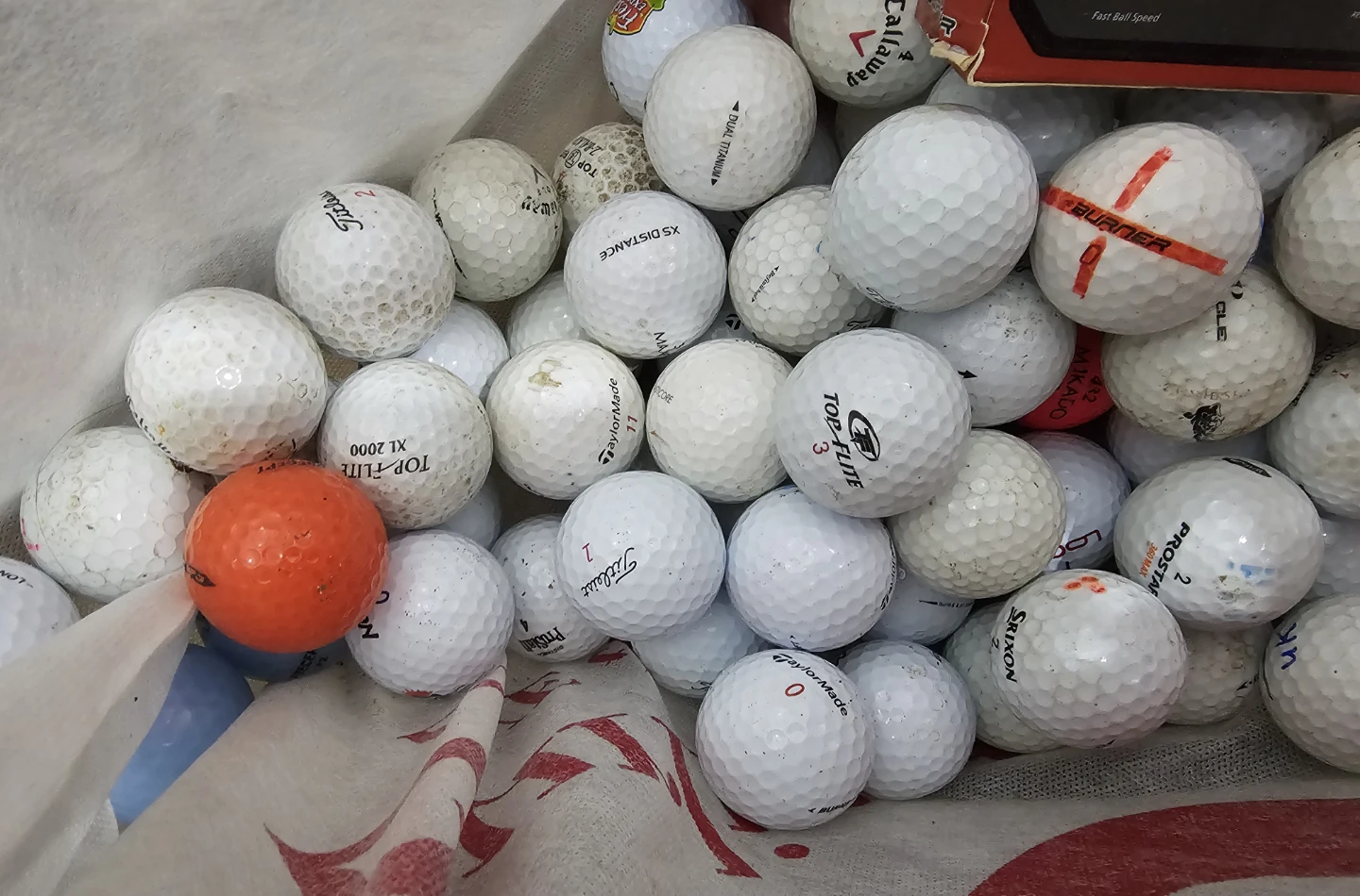 Mixed Lot of Used Golf Balls 100+