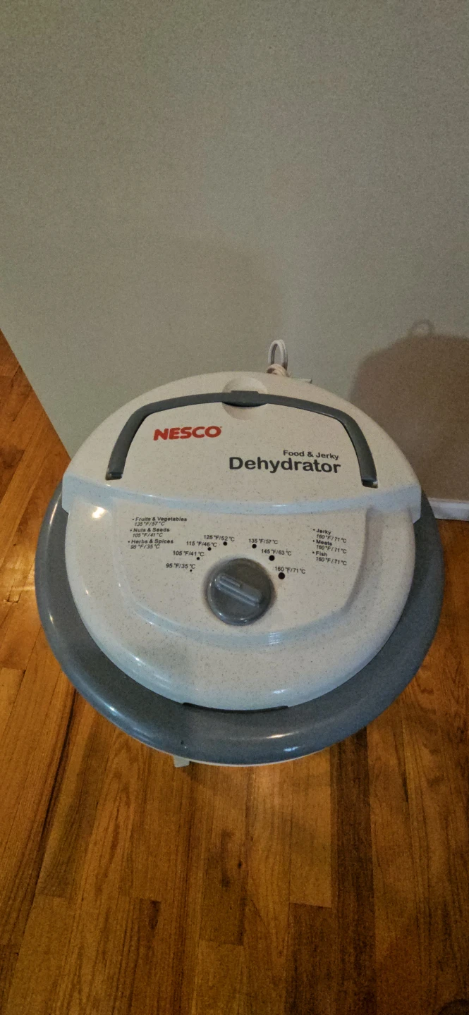Nesco Food & Jerky Dehydrator - photo 2
