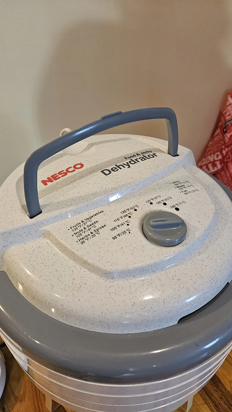 Nesco Food & Jerky Dehydrator - photo 4