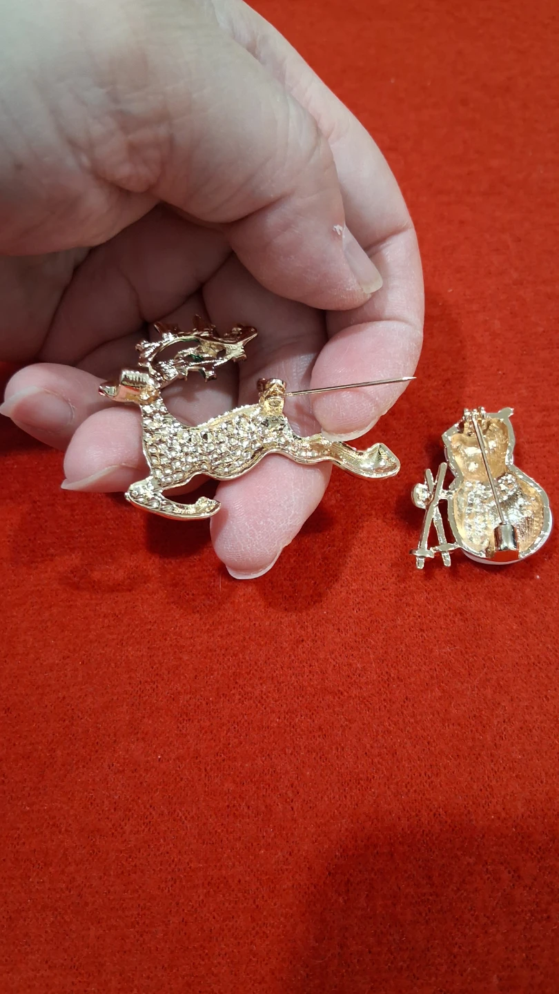 6 pcs unique and exquisite Christmas pin brooches - photo 5