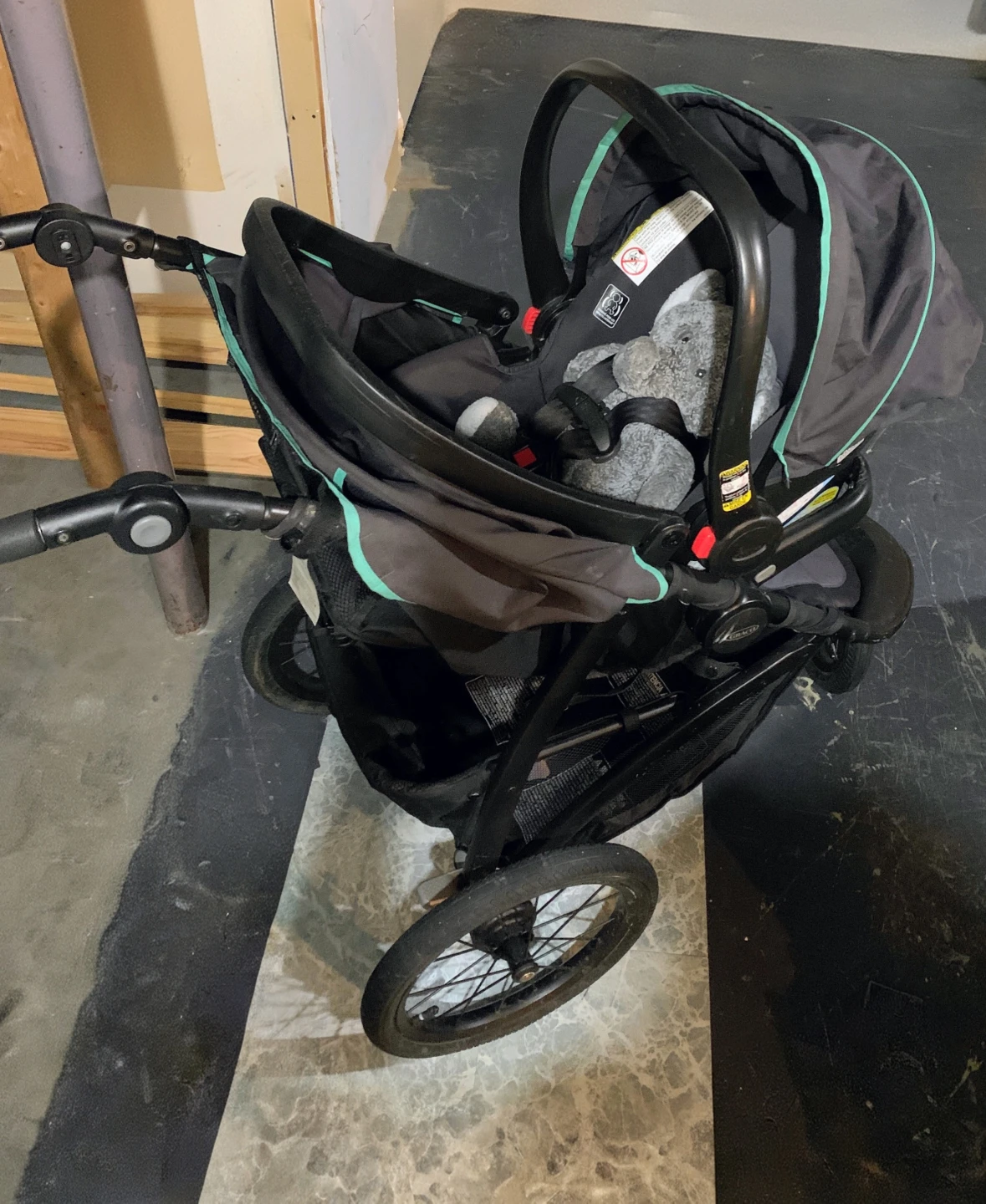 Graco Travel System - Stroller, Car Seat & Base