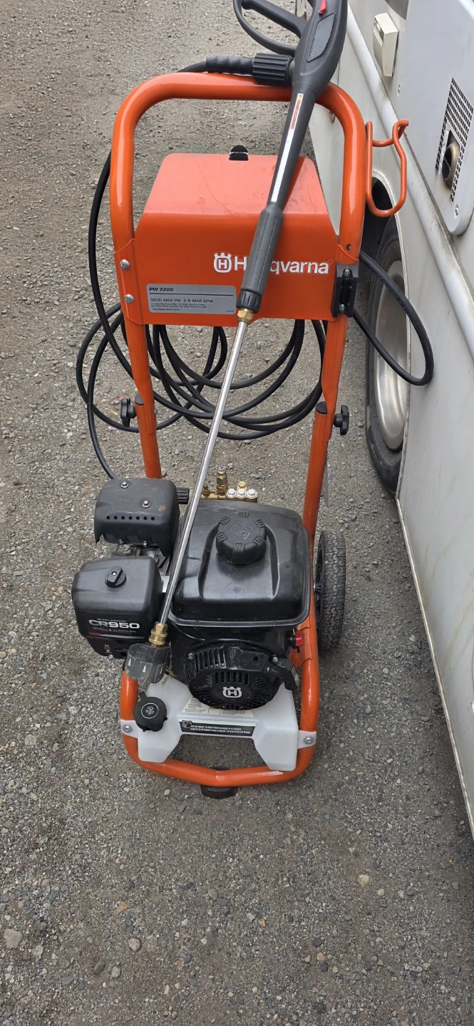 Husqvarna PW3200 Pressure Washer